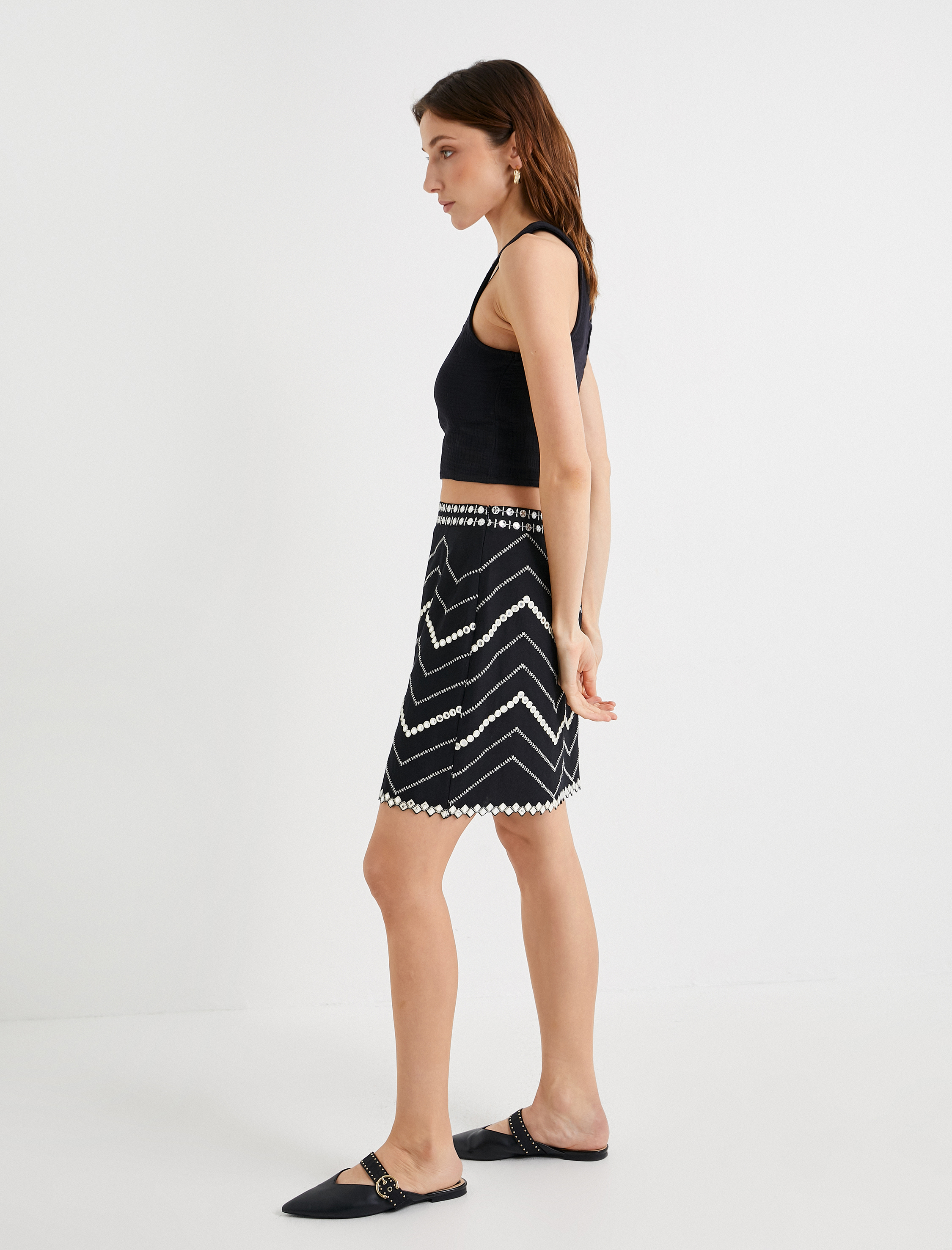   Astarsız Mini Kalem Etek Parlak İşlemeli Yırtmaç Detaylı Normal Bel