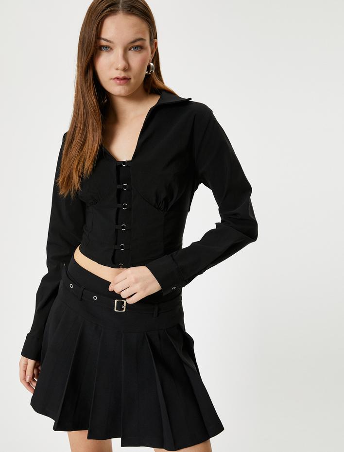  Crop Bluz Uzun Kollu Slim Fit Gömlek Yaka Önü Metal Aksesuar Detaylı