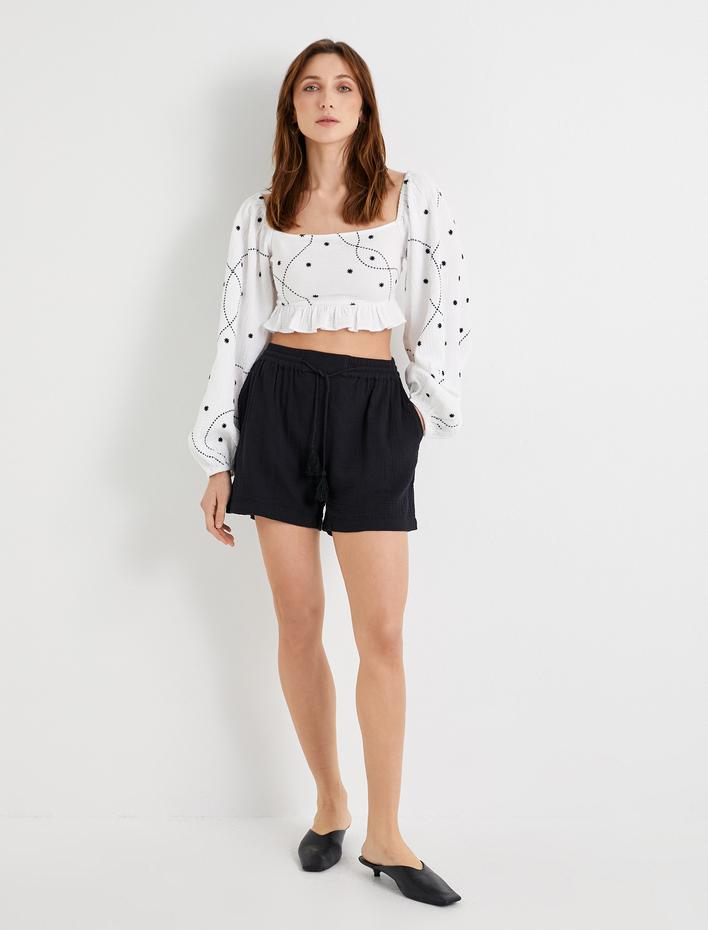  Crop Bluz Balon Kollu Kare Yaka İşlemeli Fırfırlı Gipeli