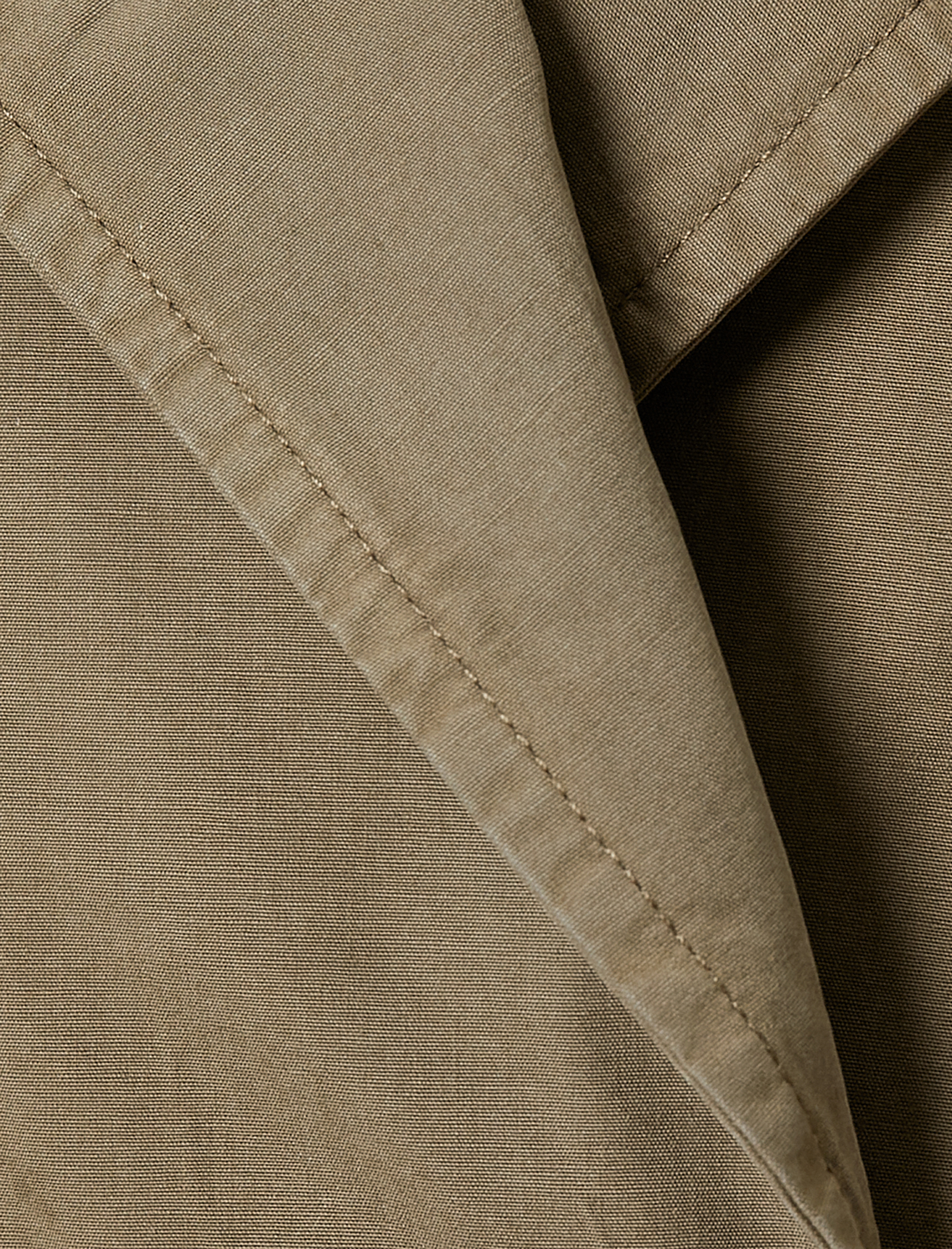   Kısa Trençkot Kruvaze Kemer ve Apolet Detaylı