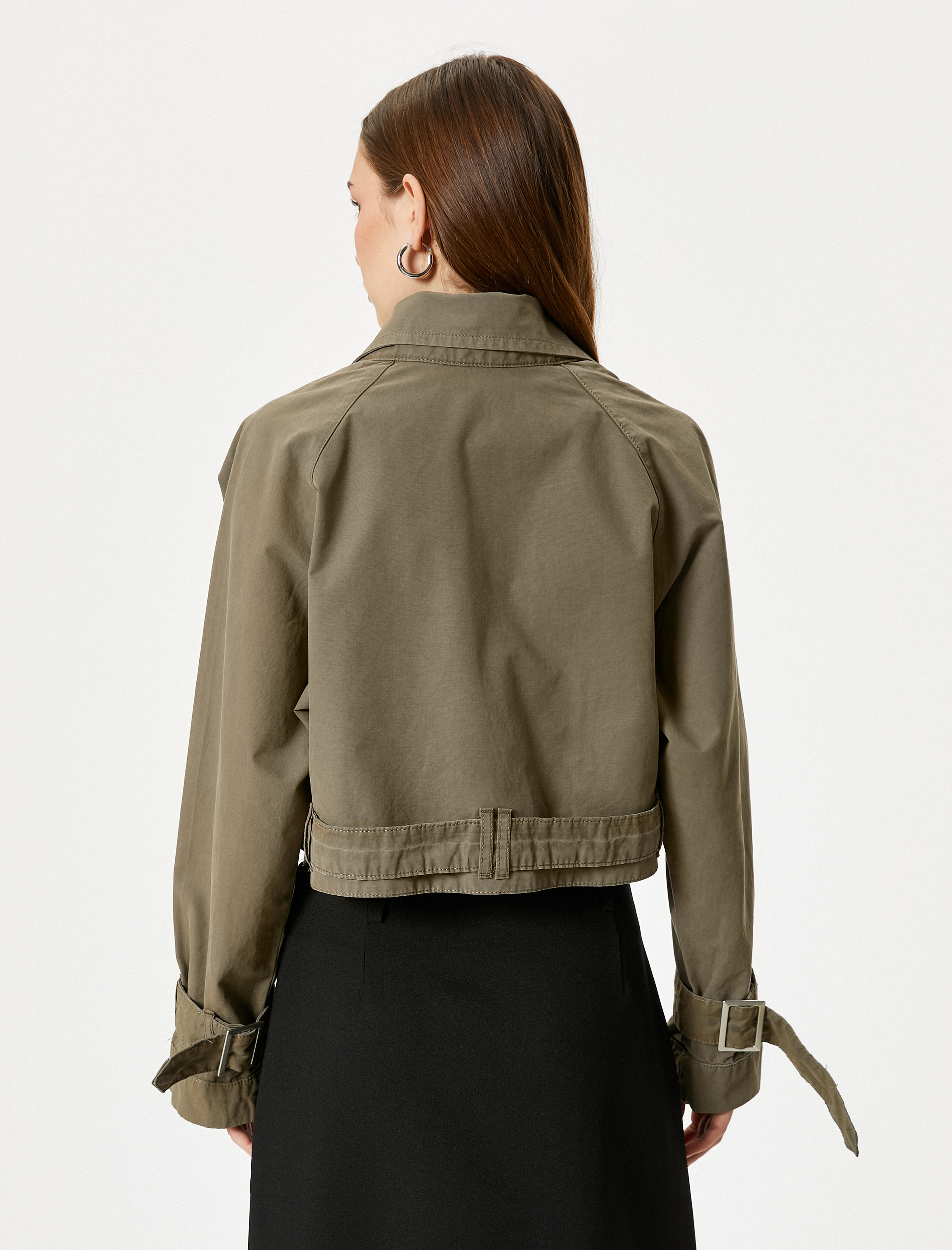   Kısa Trençkot Kruvaze Kemer ve Apolet Detaylı