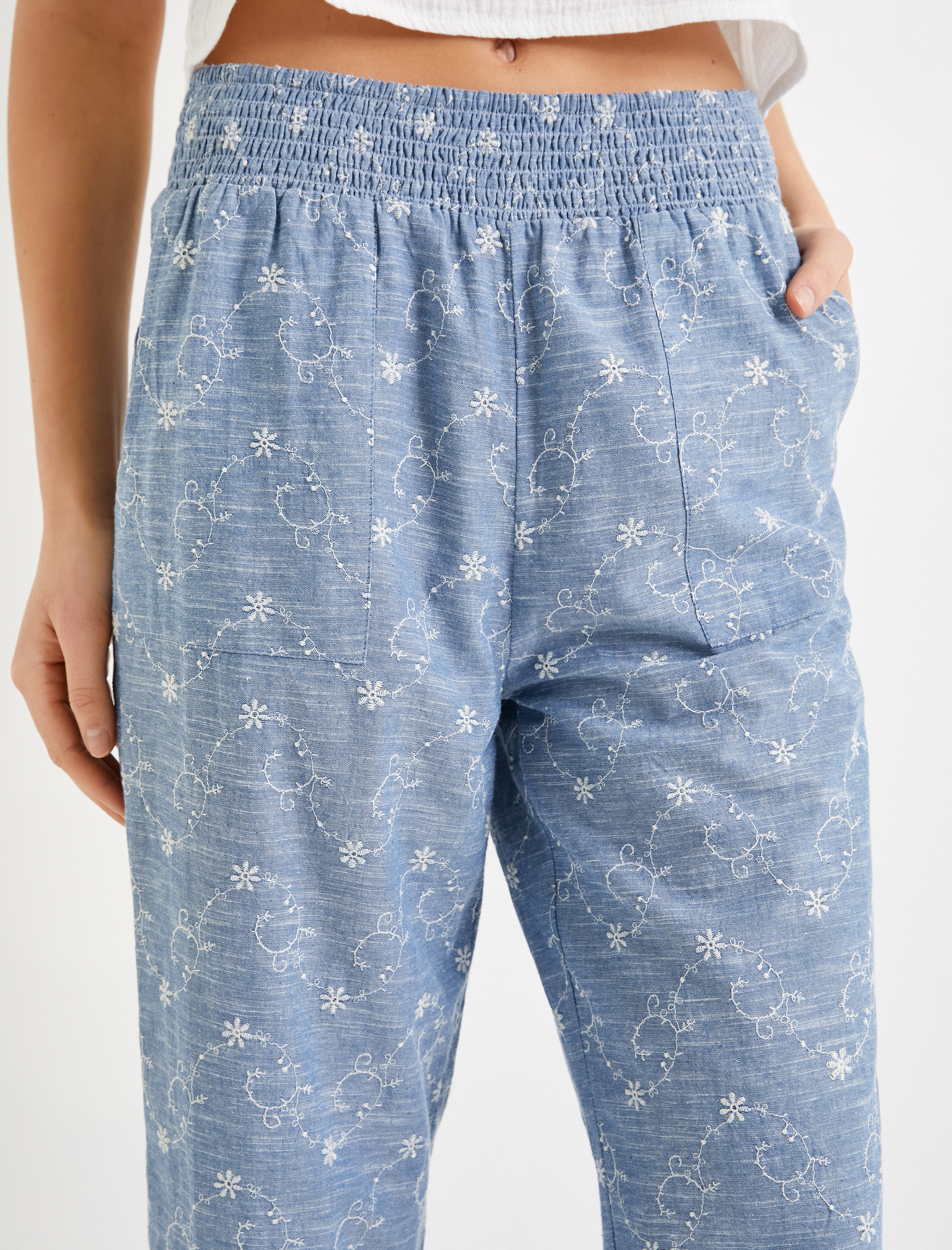   Culotte Pantolon Beli Lastikli Cep Detaylı Çiçek İşlemeli