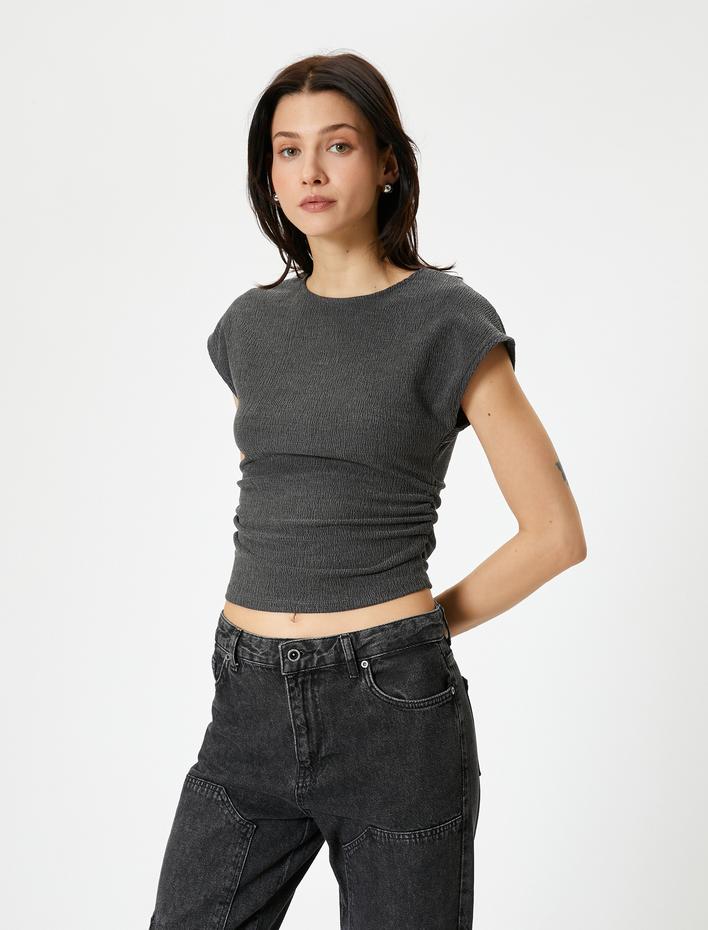  Bürümcük Kumaş Dokulu Slim Fit Drapeli Kap Kol Bisiklet Yaka Tişört