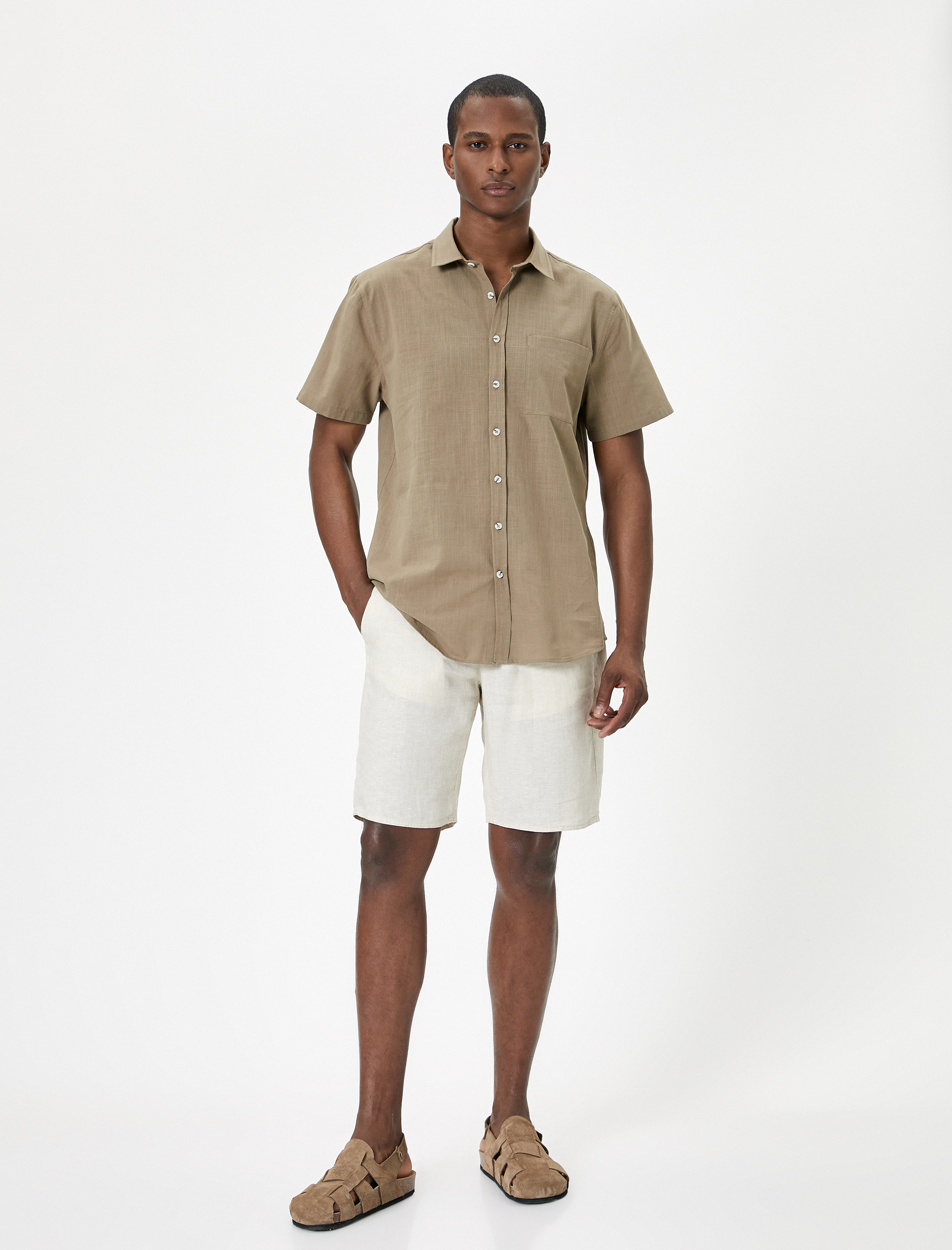   Kısa Kollu Gömlek Slim Fit Klasik Yaka Düğmeli Cep Detaylı