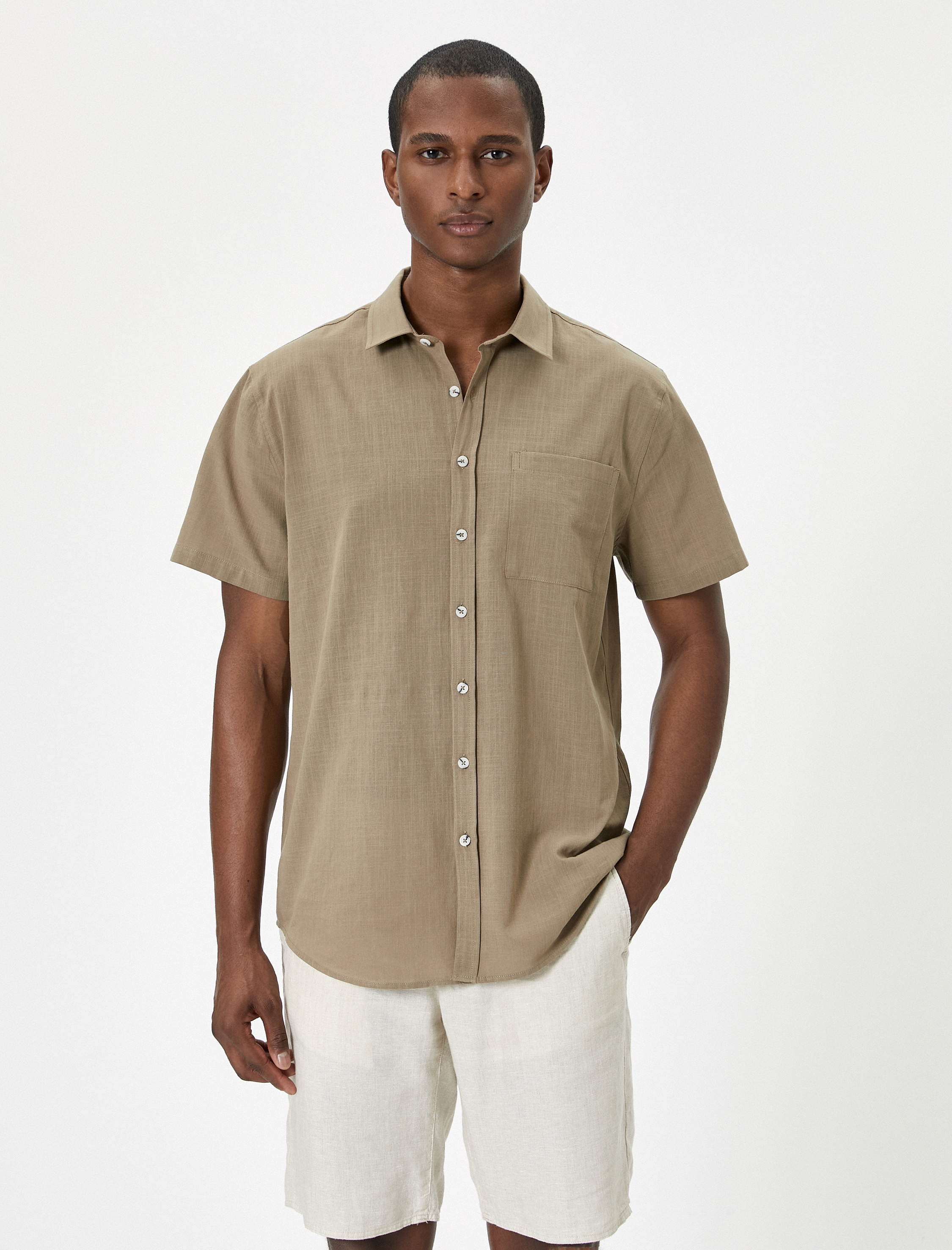   Kısa Kollu Gömlek Slim Fit Klasik Yaka Düğmeli Cep Detaylı