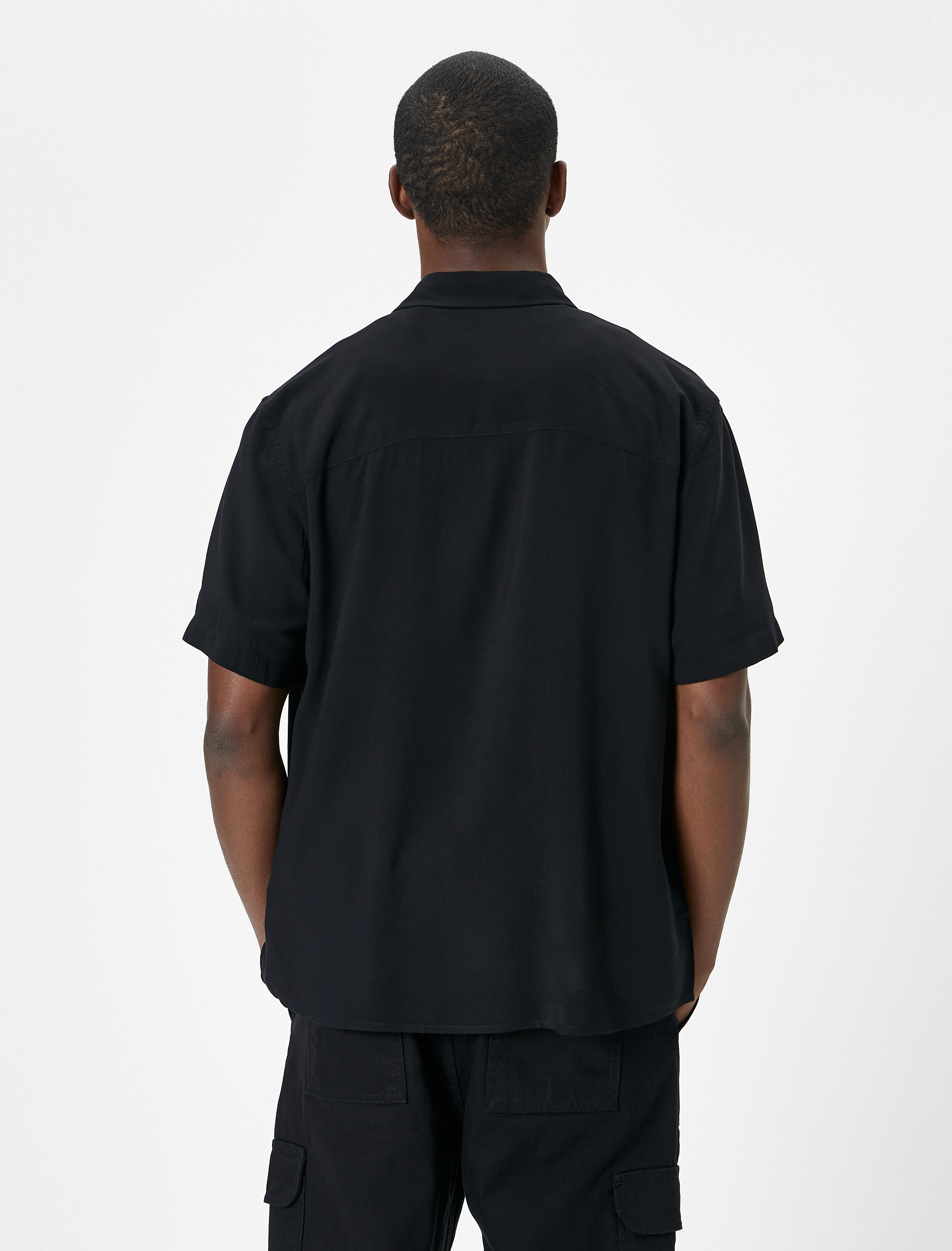   Yazlık Gömlek Kısa Kollu Klasik Yaka Düğmeli Viskon Kumaş Regular Fit