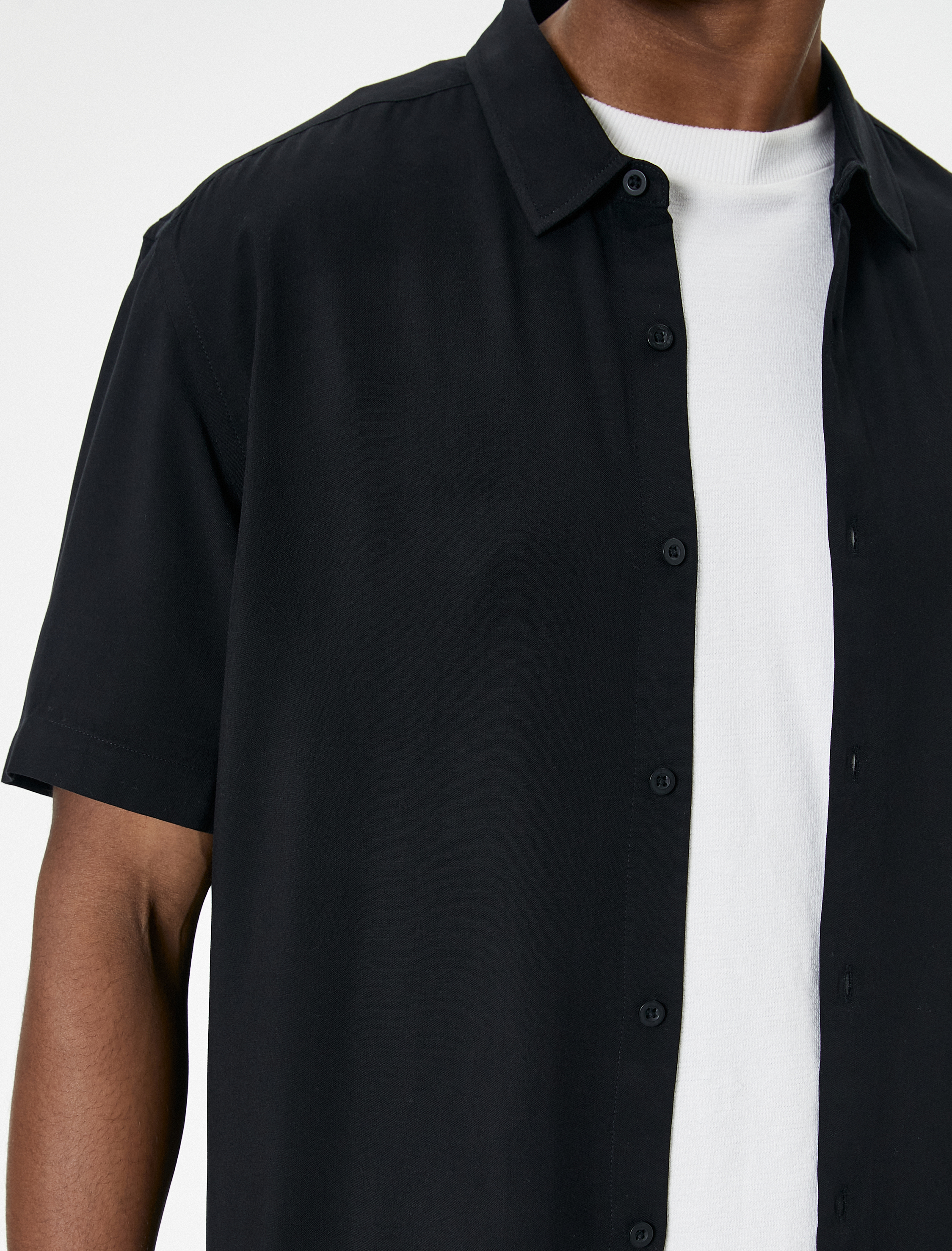   Yazlık Gömlek Kısa Kollu Klasik Yaka Düğmeli Viskon Kumaş Regular Fit