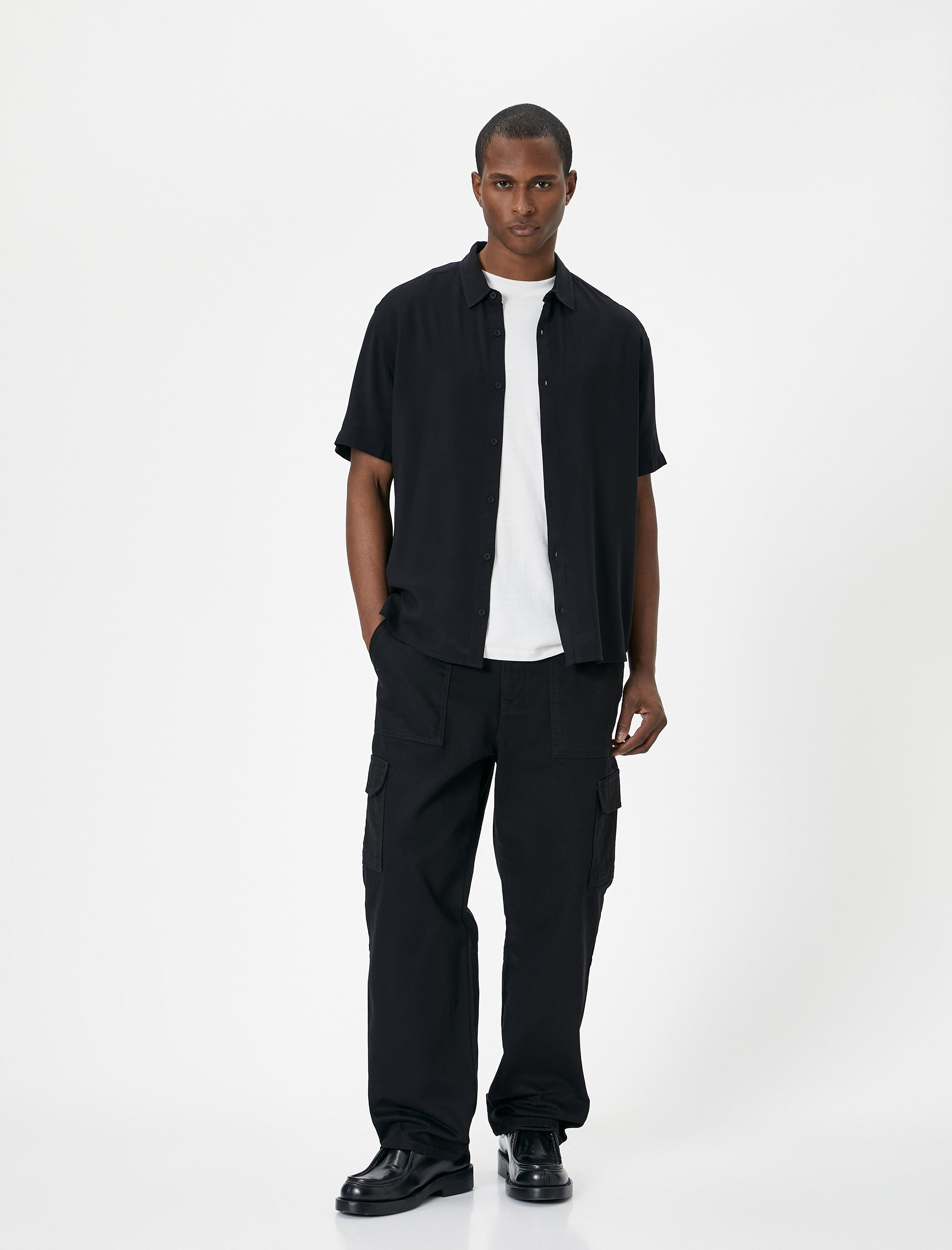   Yazlık Gömlek Kısa Kollu Klasik Yaka Düğmeli Viskon Kumaş Regular Fit