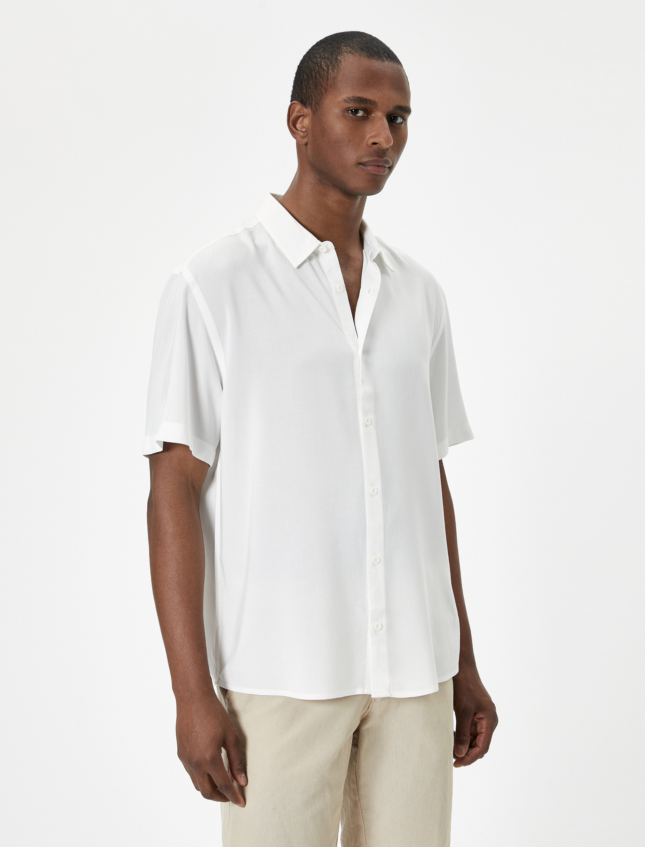   Yazlık Gömlek Kısa Kollu Klasik Yaka Düğmeli Viskon Kumaş Regular Fit