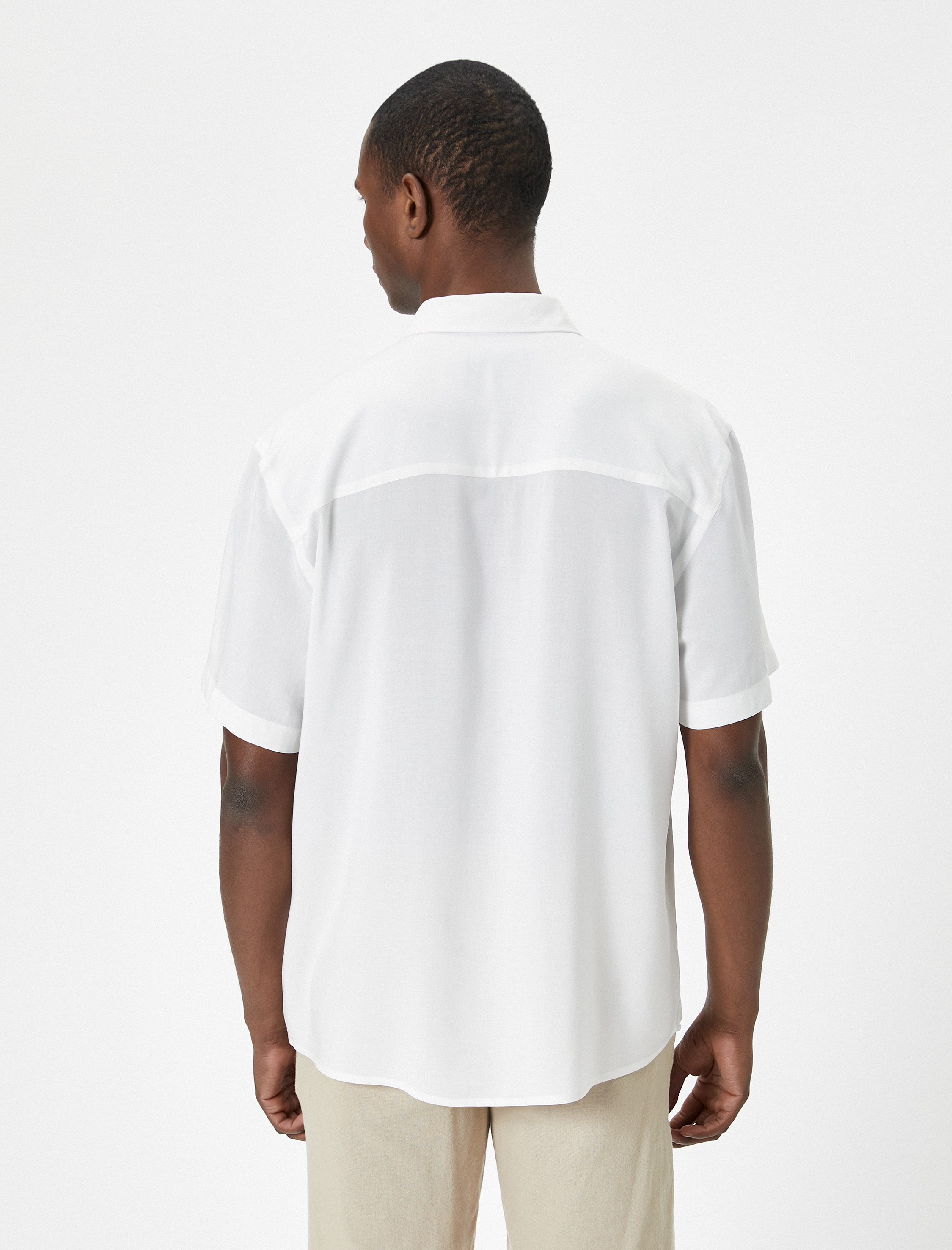   Yazlık Gömlek Kısa Kollu Klasik Yaka Düğmeli Viskon Kumaş Regular Fit