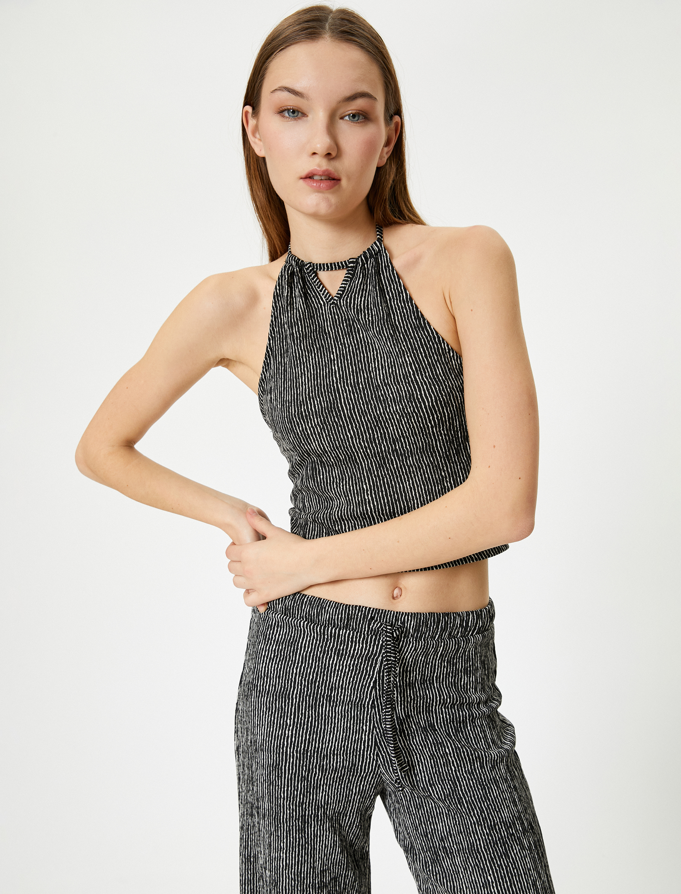   Boyundan Bağlamalı Crop Atlet Slim Fit Bürümcük