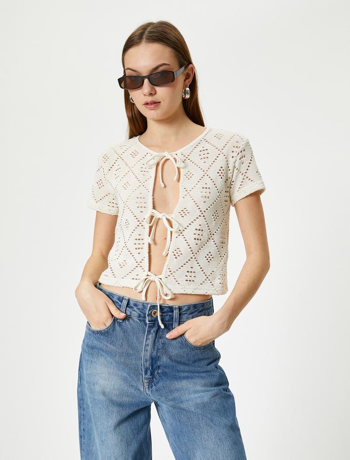  Kroşe Tişört Önden Fiyonk Bağlamalı Kısa Kollu Yuvarlak Yaka