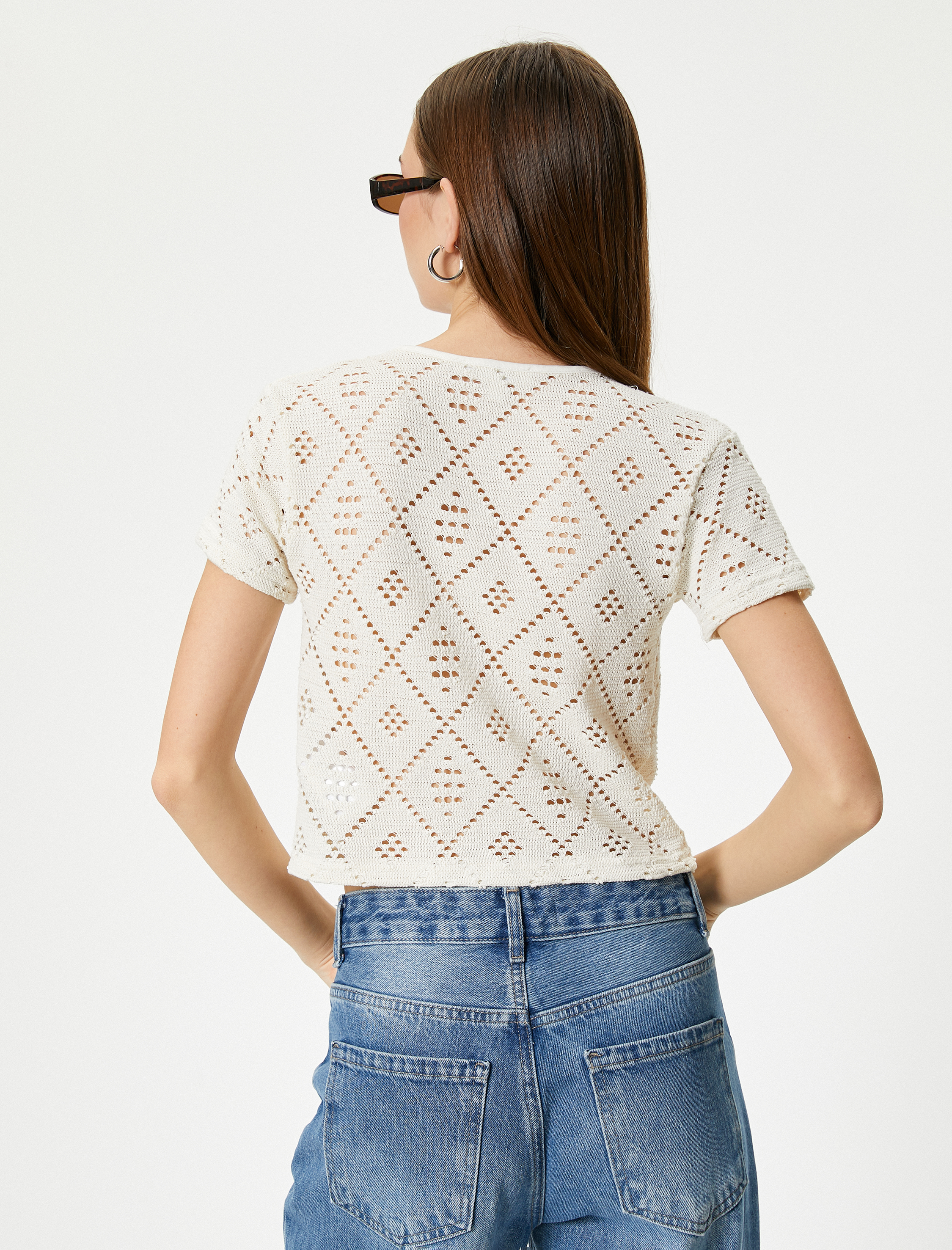   Kroşe Tişört Önden Fiyonk Bağlamalı Kısa Kollu Yuvarlak Yaka