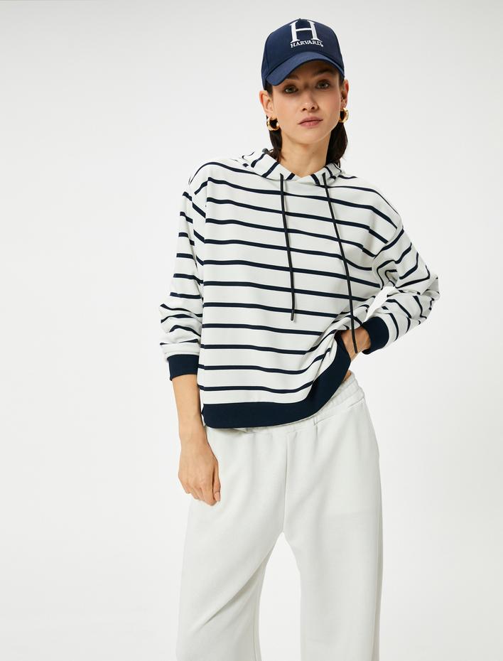  Kapüşonlu Sweathirt Standart Kesim Ribanalı