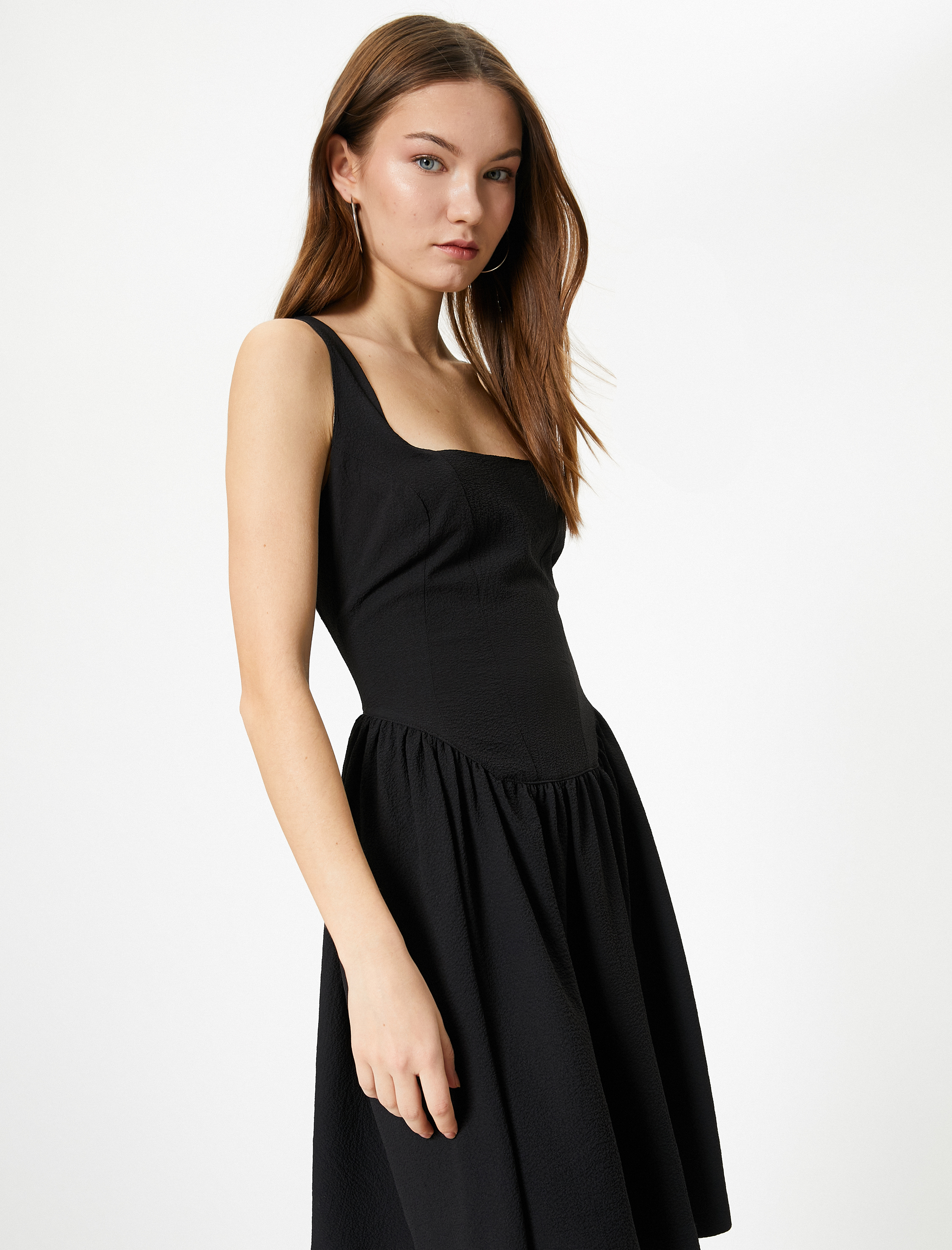   Kalın Askılı Mini Elbise Slim Fit U Yaka