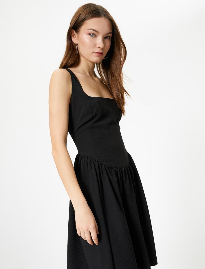  Kalın Askılı Mini Elbise Slim Fit U Yaka