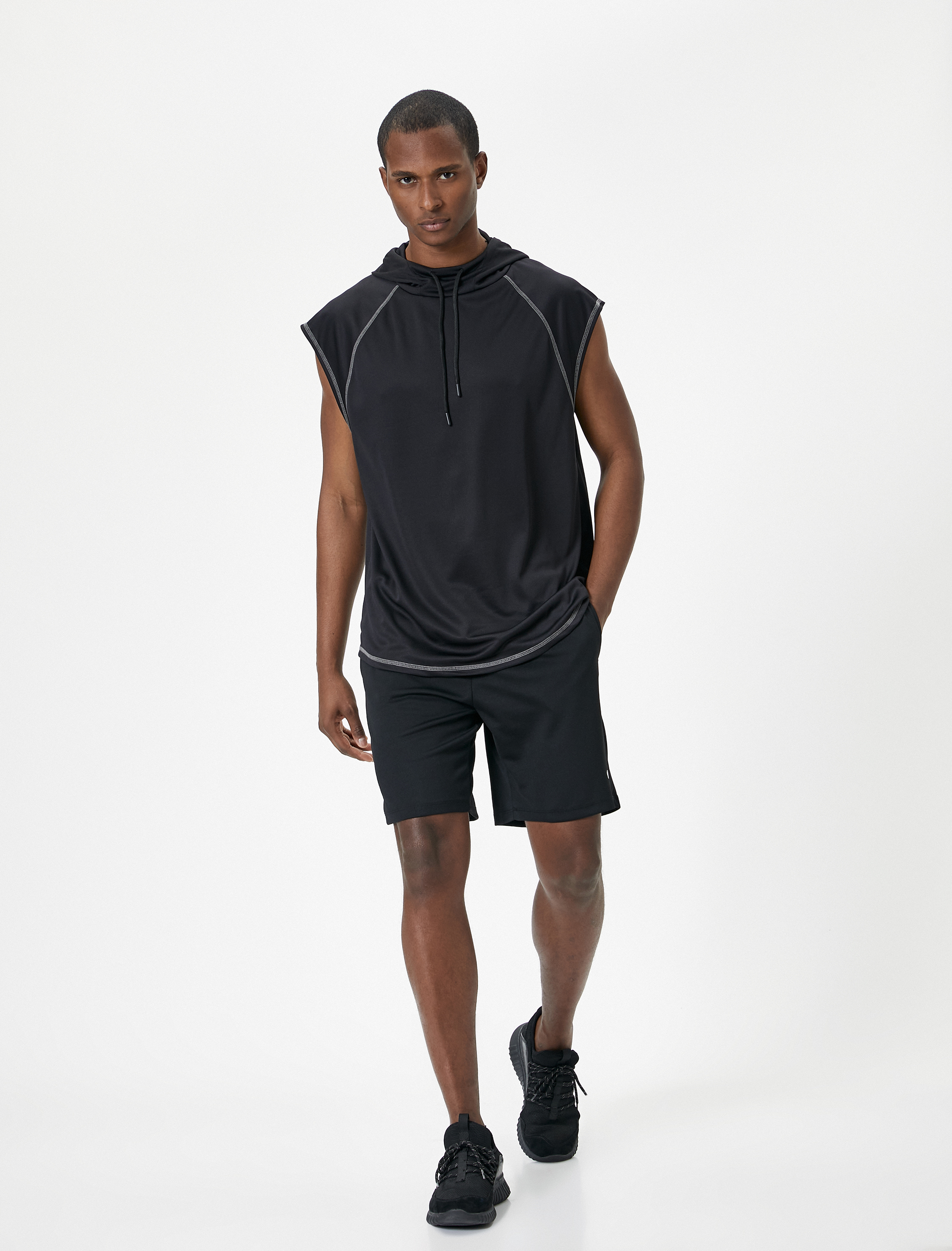   Kapşonlu Spor Atlet Dikiş Detaylı Kısa Kollu