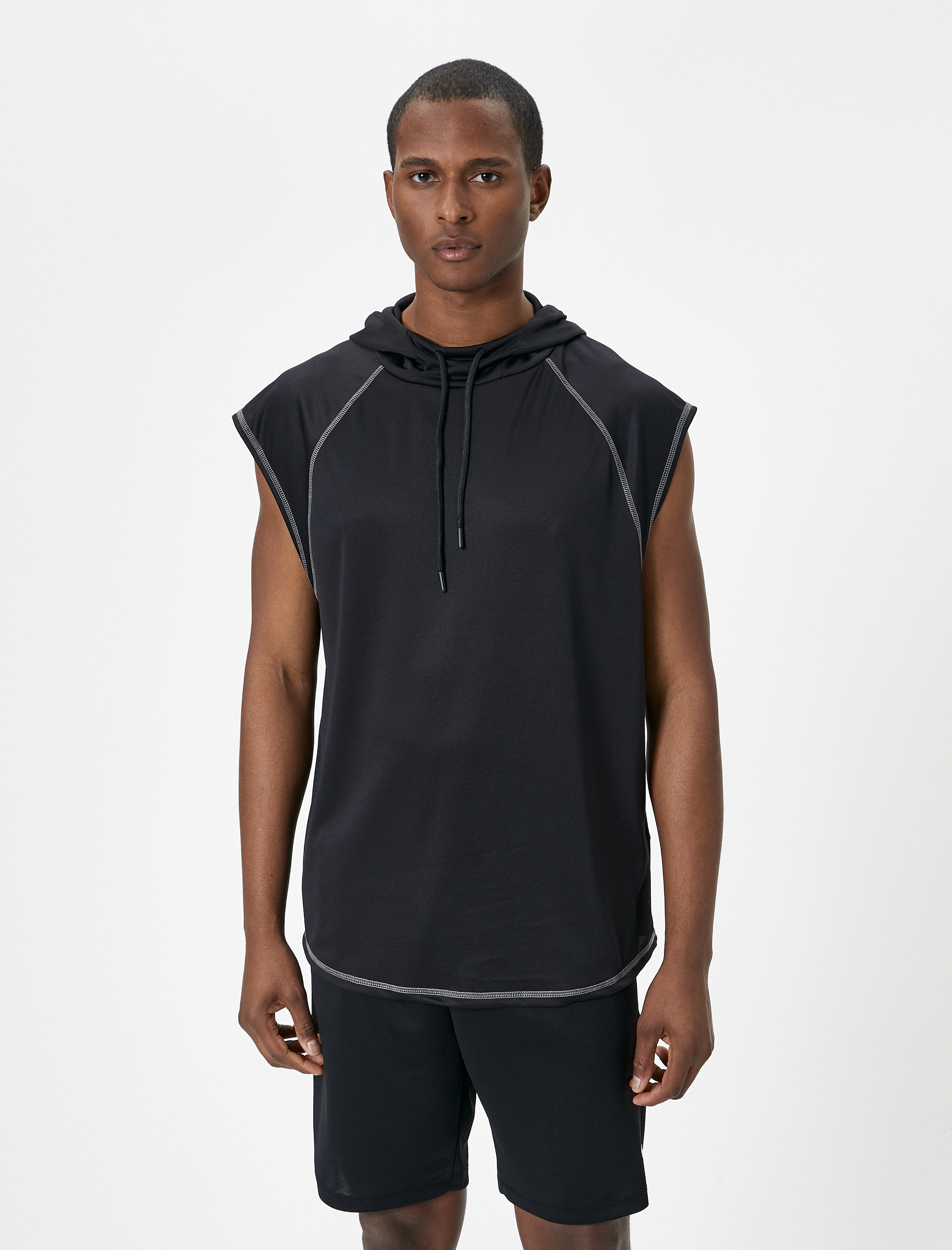   Kapşonlu Spor Atlet Dikiş Detaylı Kısa Kollu