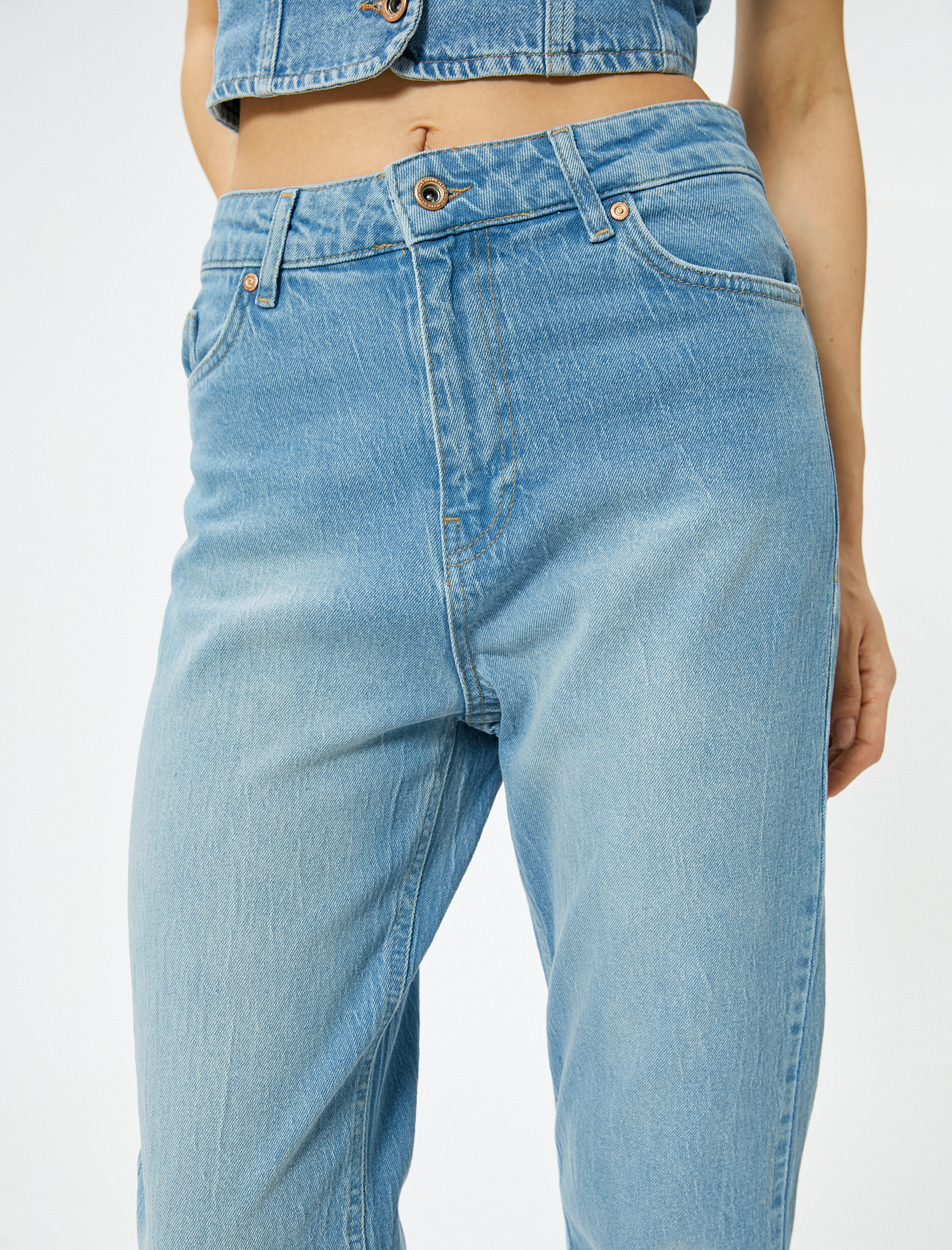 Yüksek Bel Kot Pantolon Rahat Kesim Hafif Dar Paça - Mom Slim Jeans