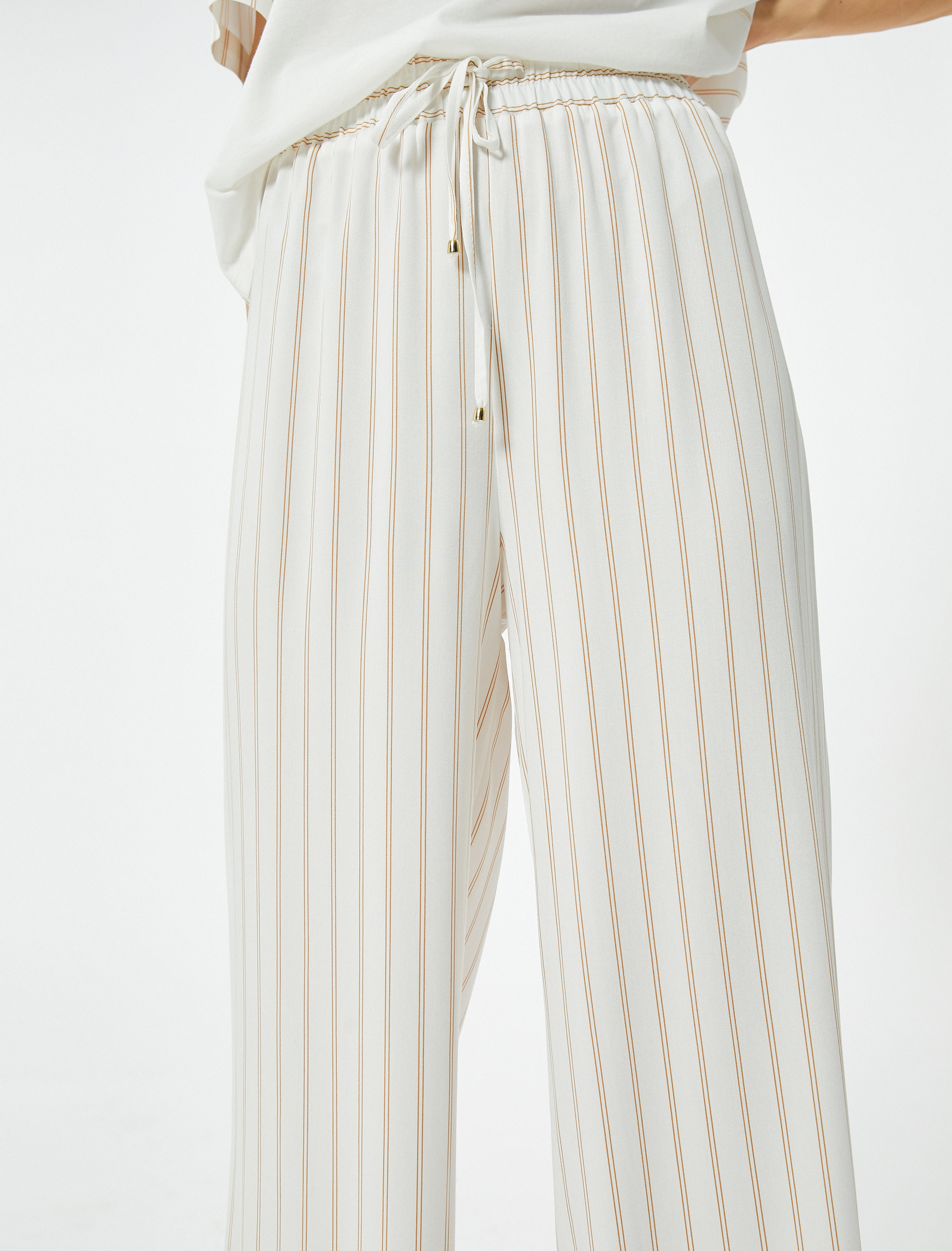   Bol Paça Pantolon Beli Bağcıklı Lastikli