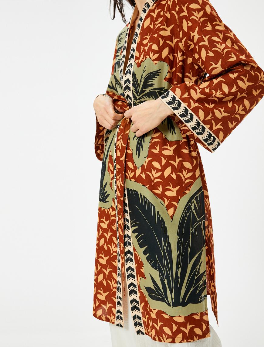  Uzun Kimono Beli Kuşaklı Desenli