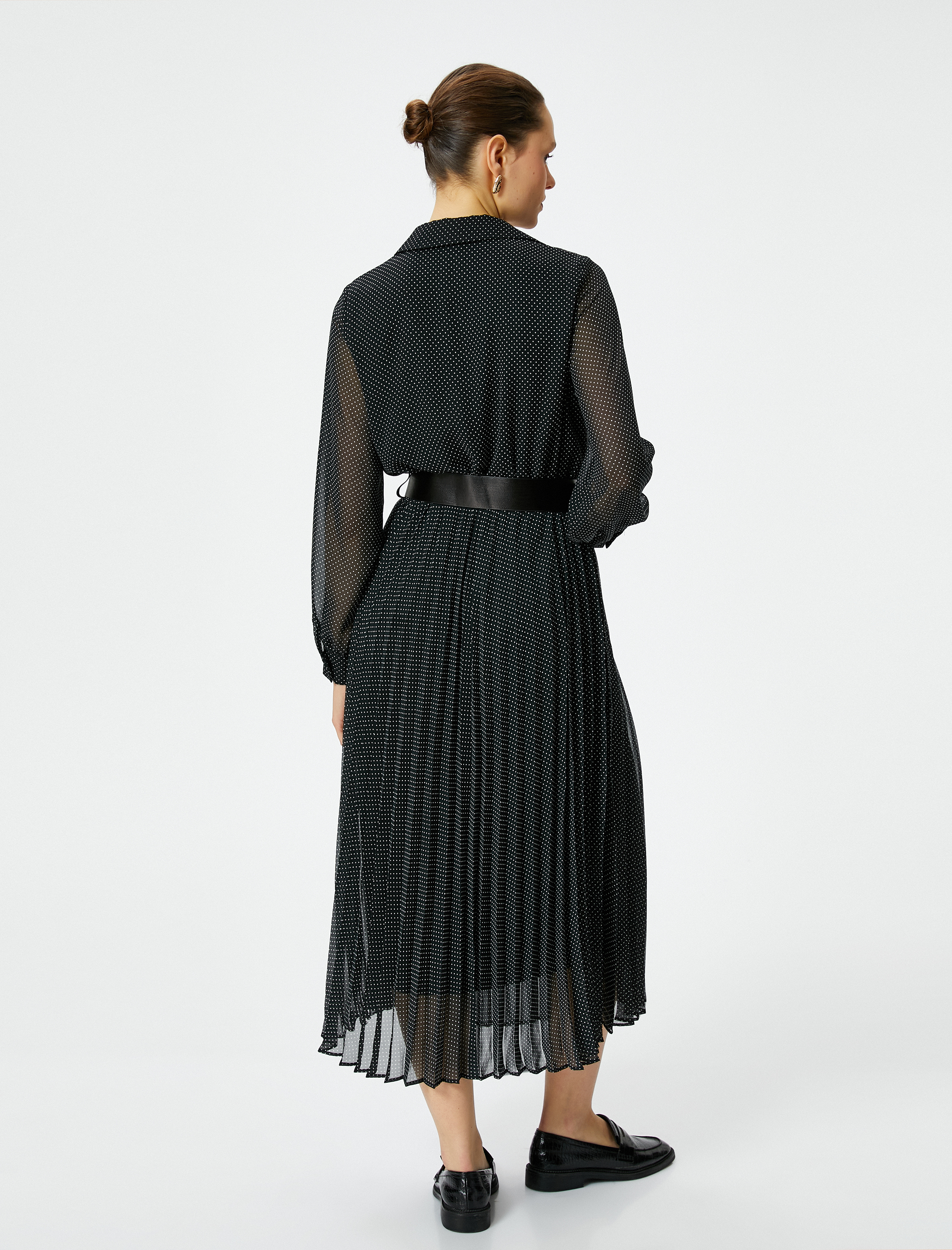   Puantiyeli Şifon Elbise Midi Pileli Uzun Kollu Düğmeli Kemerli