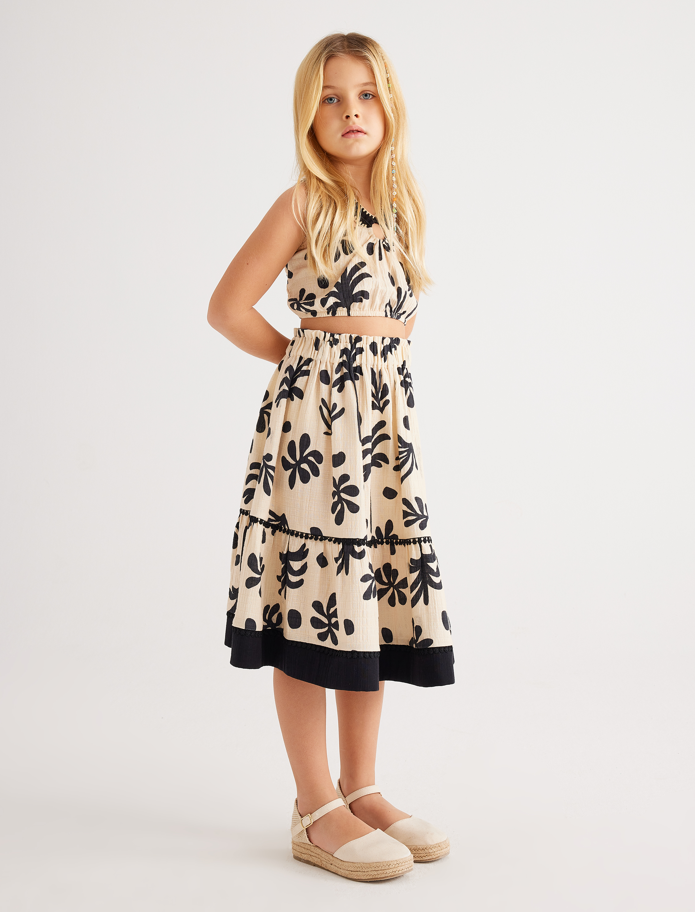  Kız Çocuk Askılı Crop Bluz İşlemeli