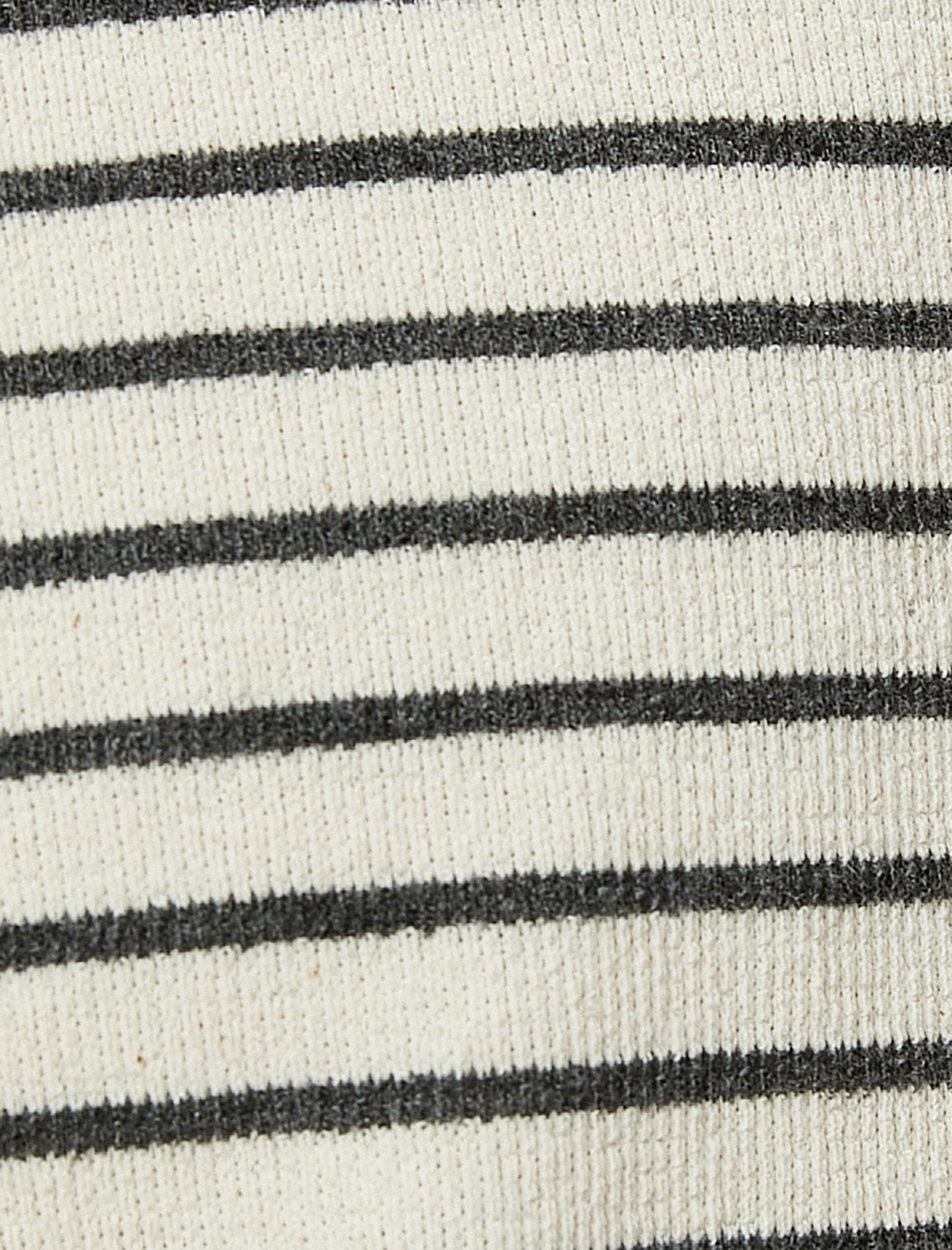   Basic Tişört Bisiklet Yaka Rahat Kesim Dokulu Viskon Karışımlı