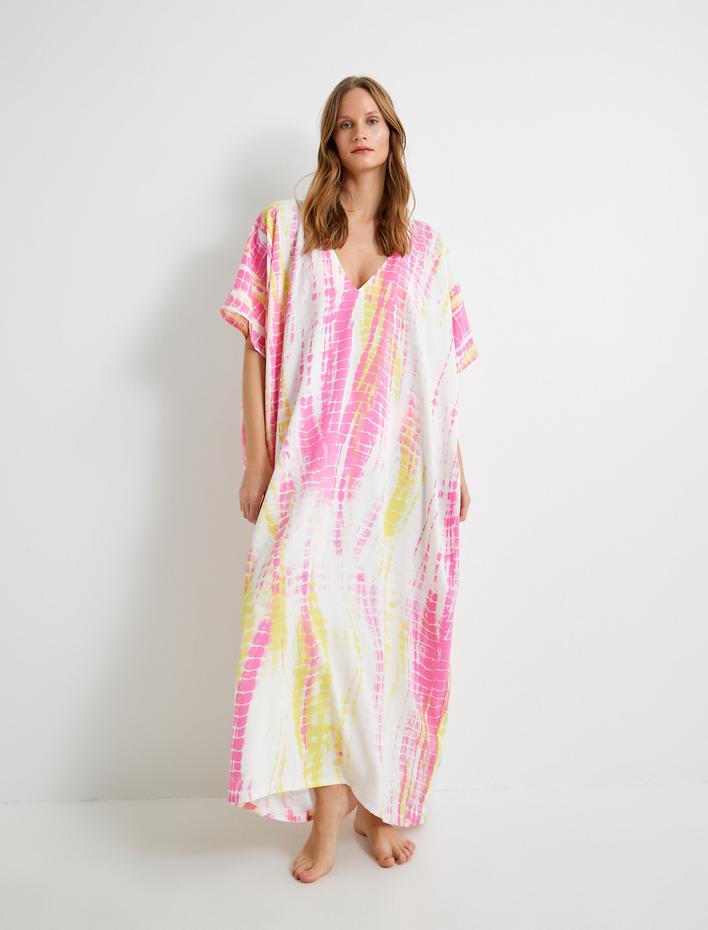  Uzun Plaj Elbisesi Oversize Batik Desenli V Yaya Viskoz Kumaş