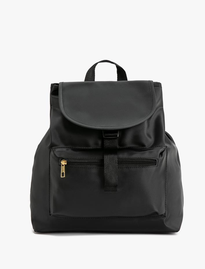 Kadın Sırt Çantası Kapaklı Fermuarlı Ön Cep Detaylı