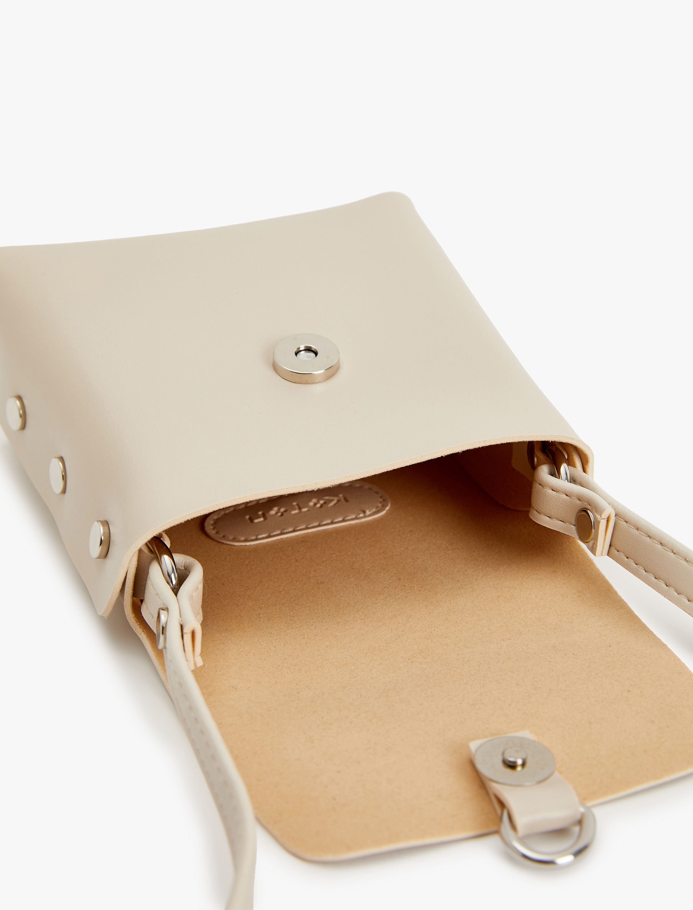  Kadın Küçük Çapraz Çanta Suni Deri Metal Aksesuar Detaylı