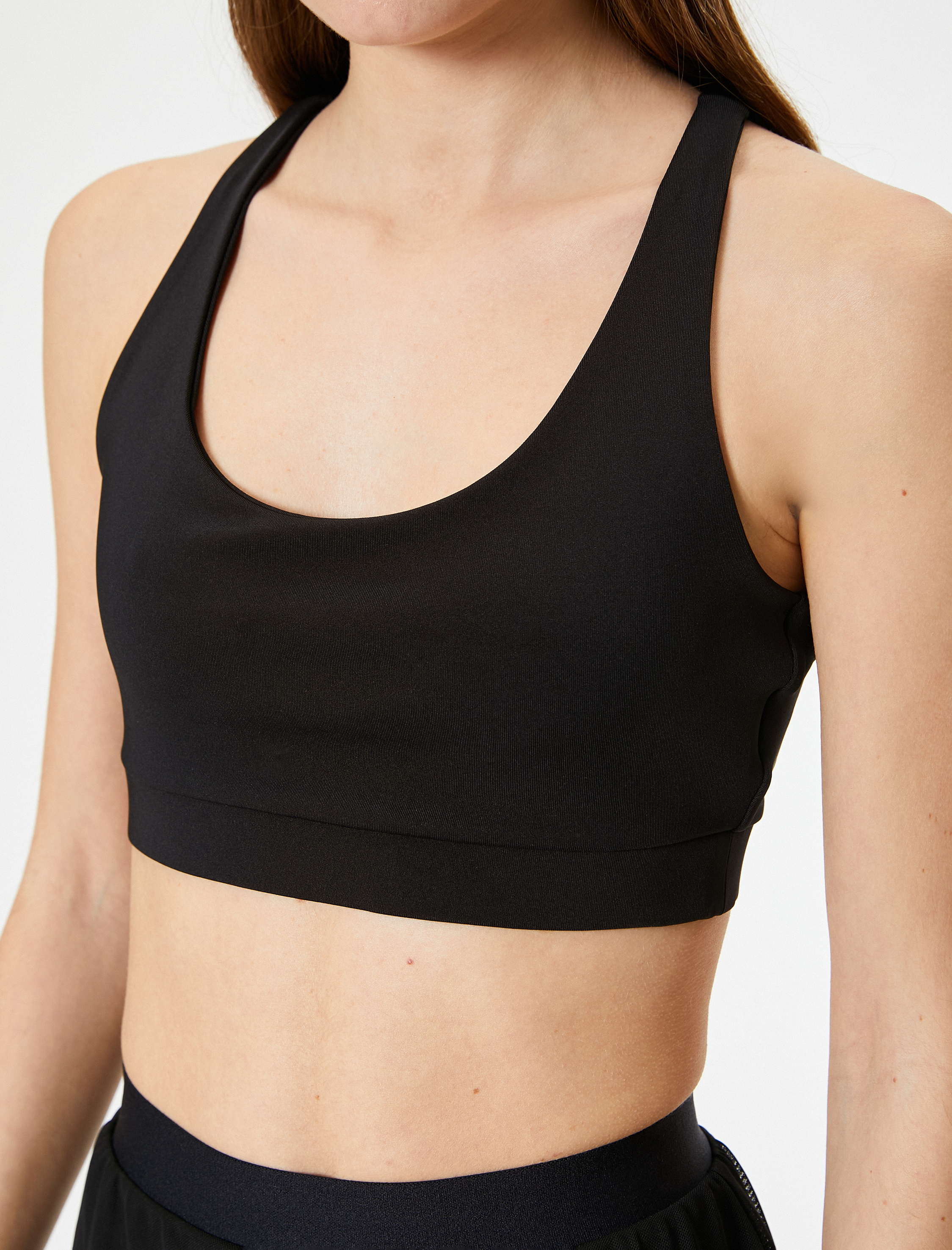   Arkası Çapraz Askılı Sporcu Sütyeni Kapsız U Yaka Slim Fit