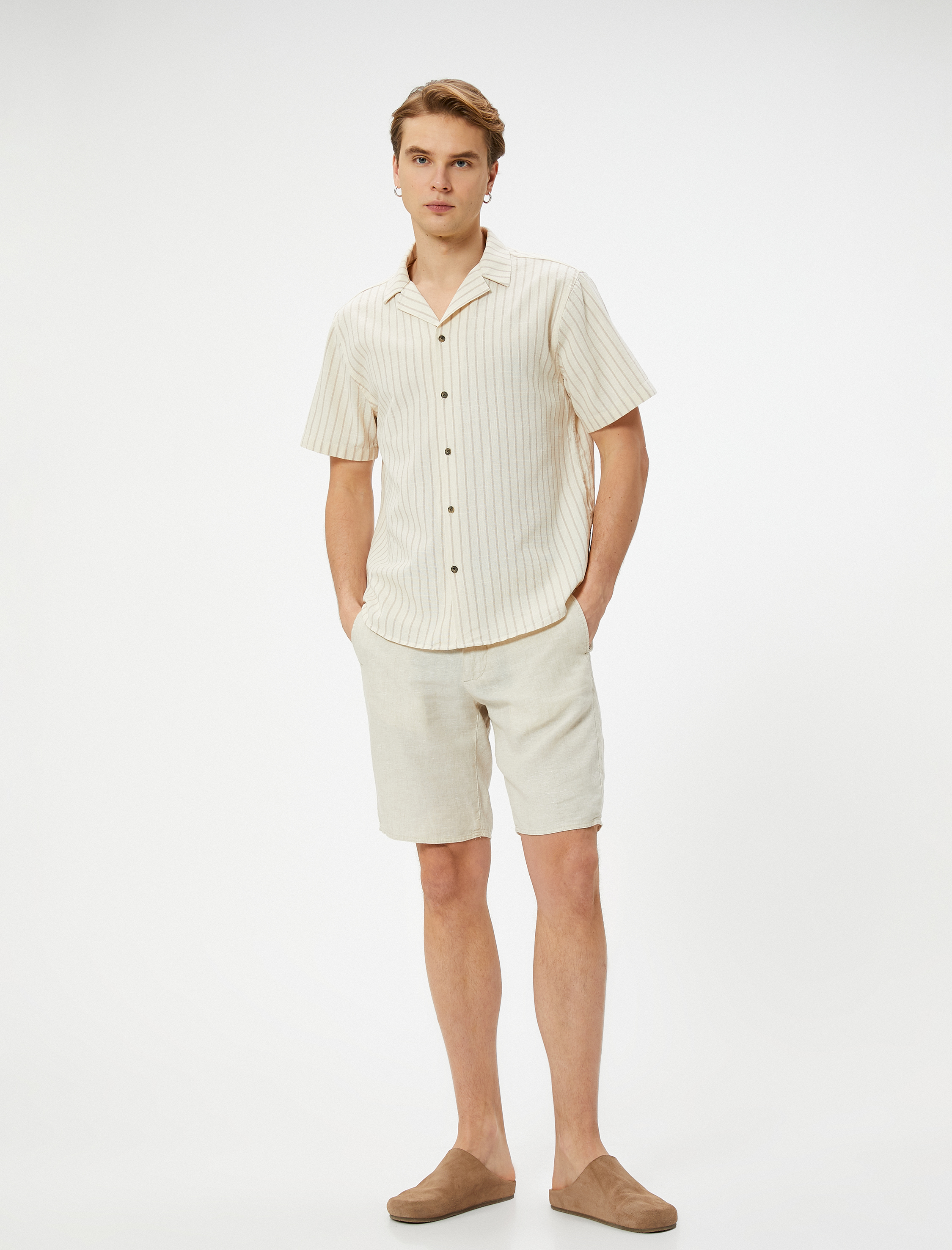 Yazlık Gömlek Kısa Kollu Devrik Yaka Düğmeli Regular Fit