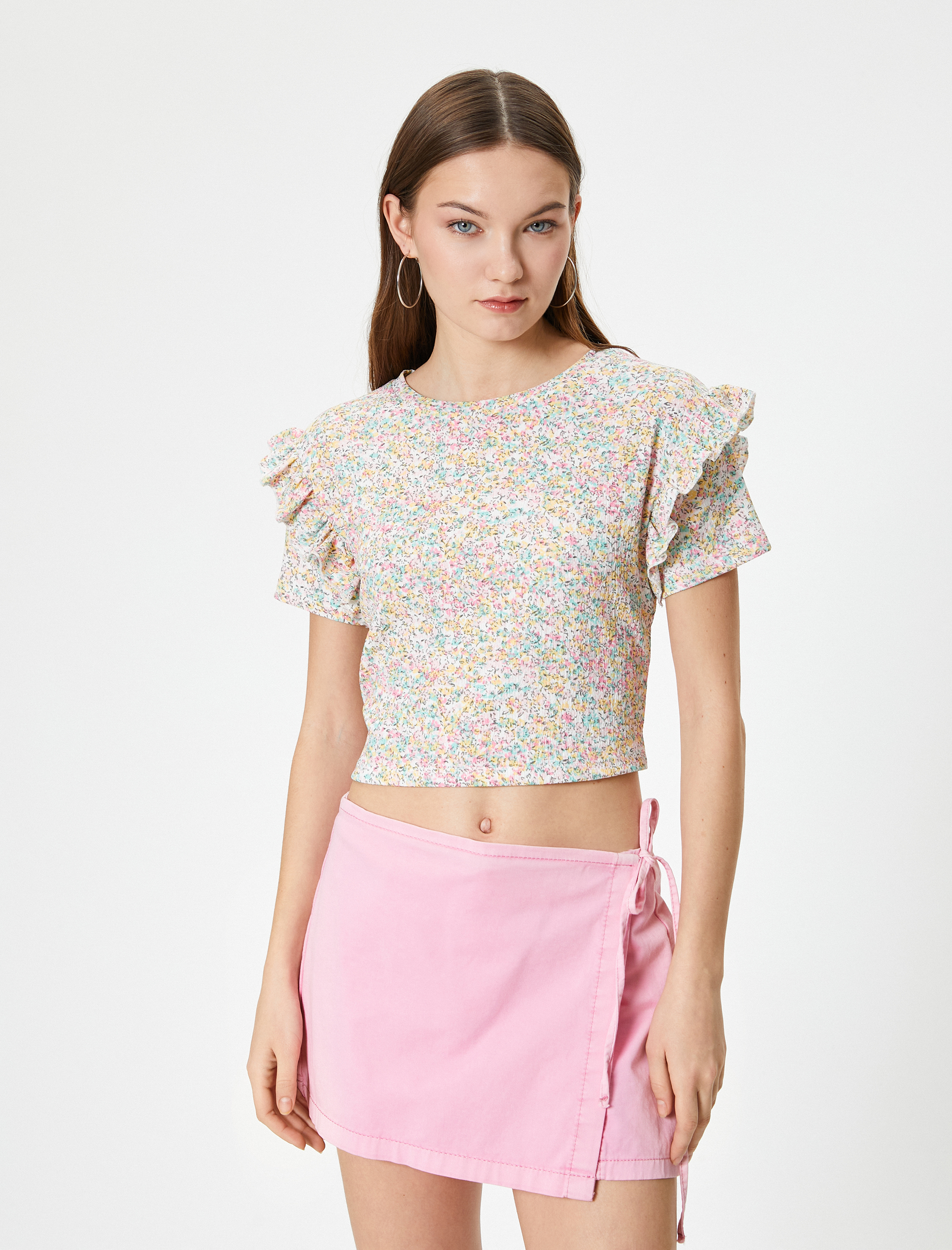   Çiçekli Fırfırlı Tişört Kısa Kollu Bisiklet Yaka Dokulu Bürümcük