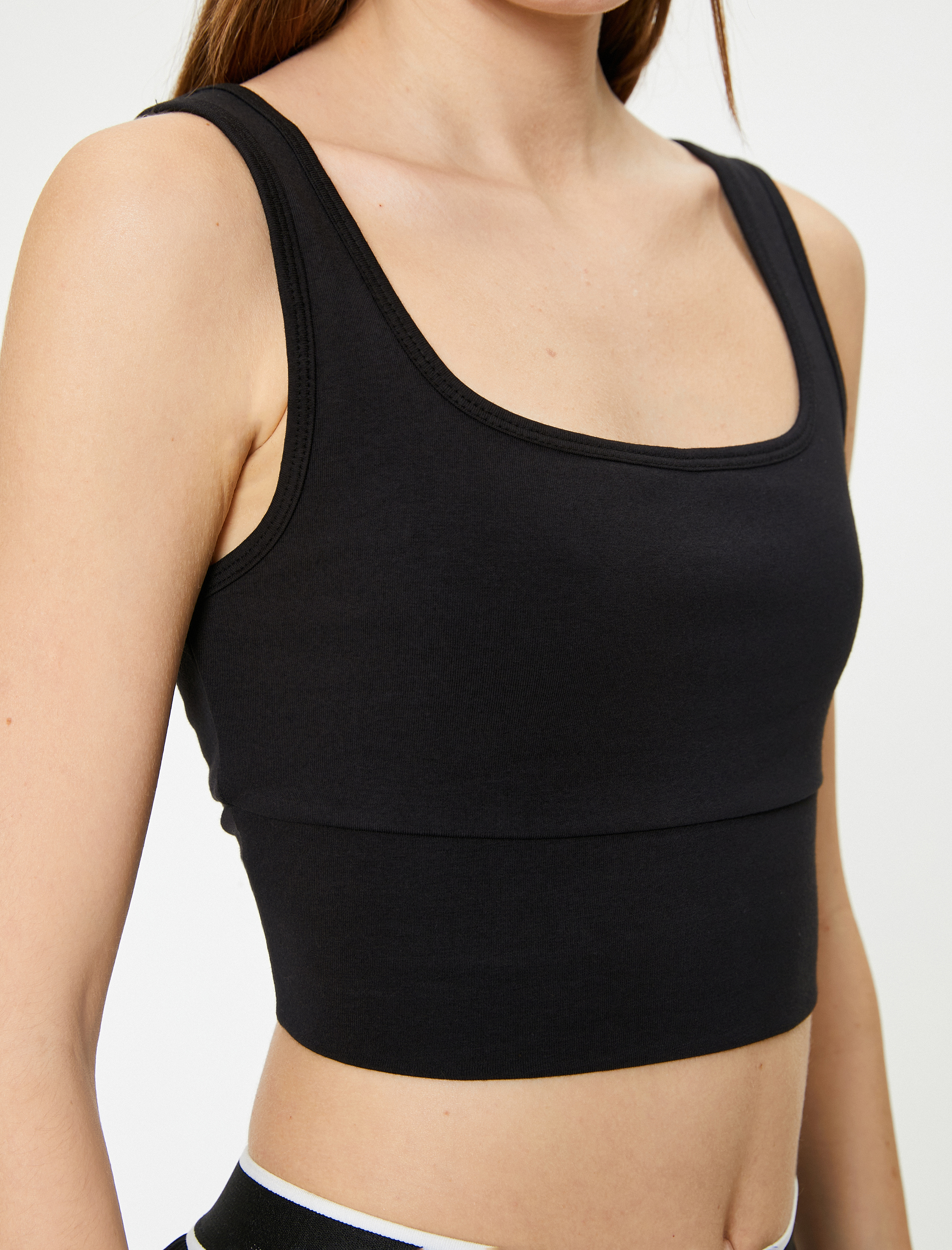   Spor Yarım Atlet Kare Yaka