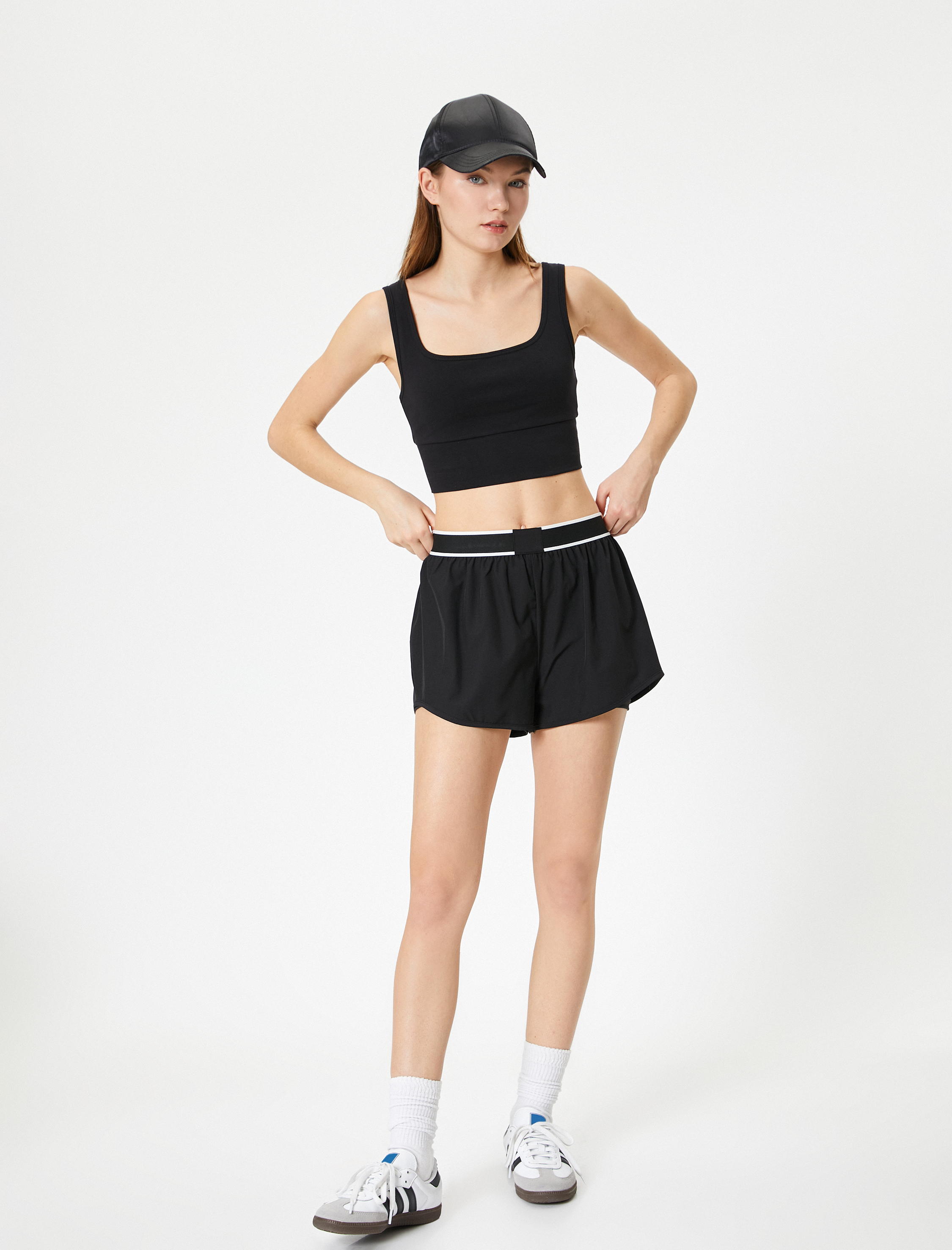   Spor Yarım Atlet Kare Yaka