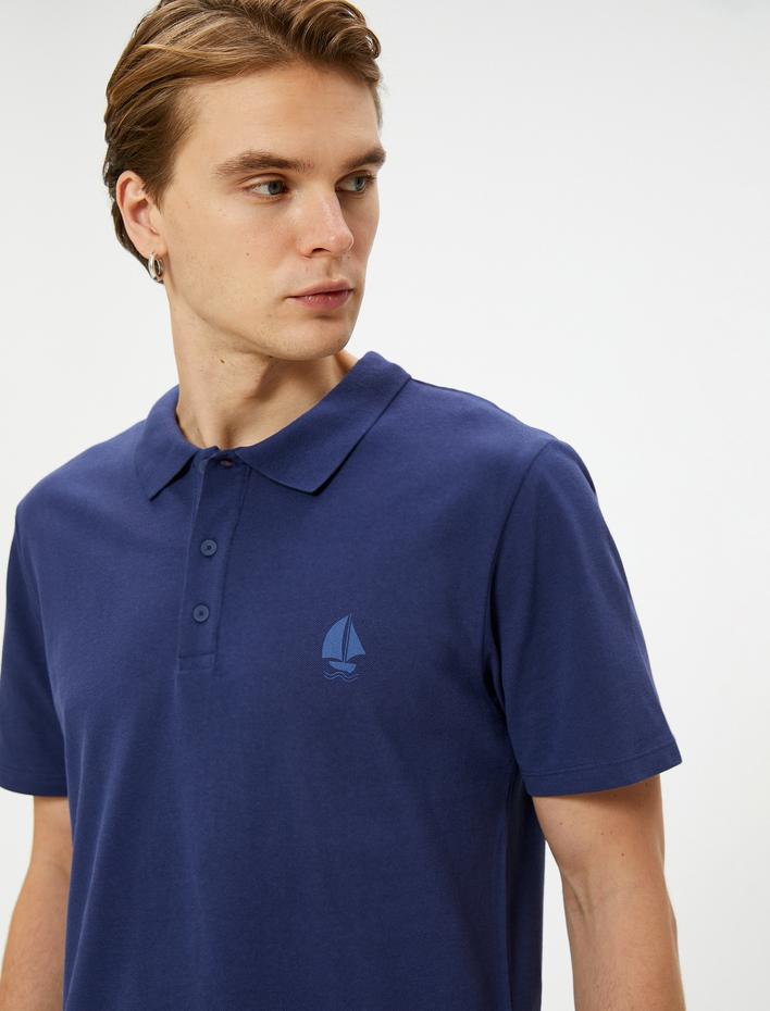  Polo Yaka Tişört Minimal Baskılı Düğmeli Kısa Kollu