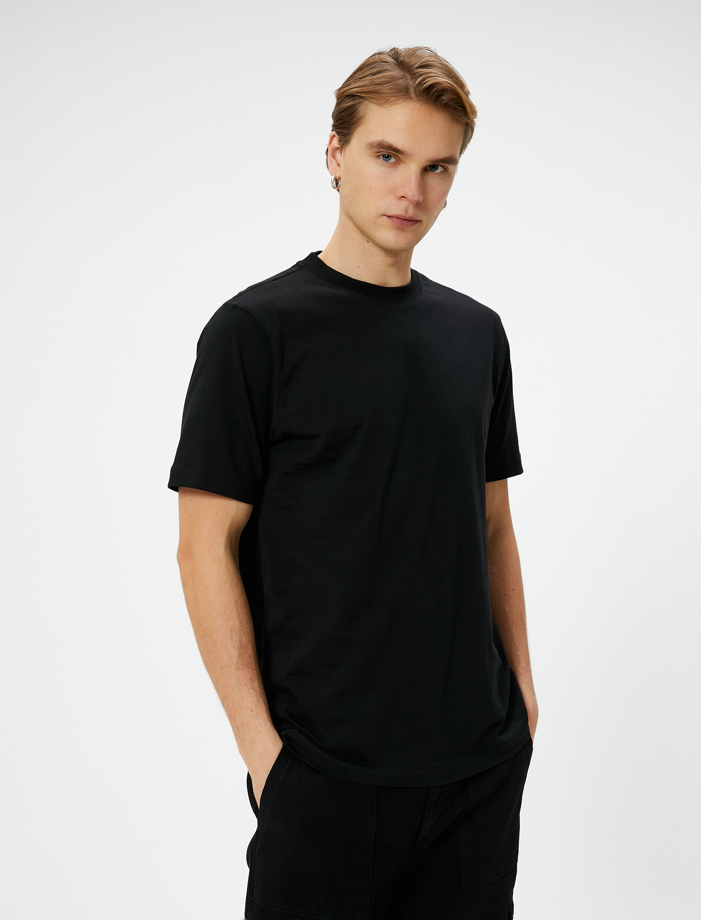   Basic Tişört Bisiklet Yaka Kısa Kollu