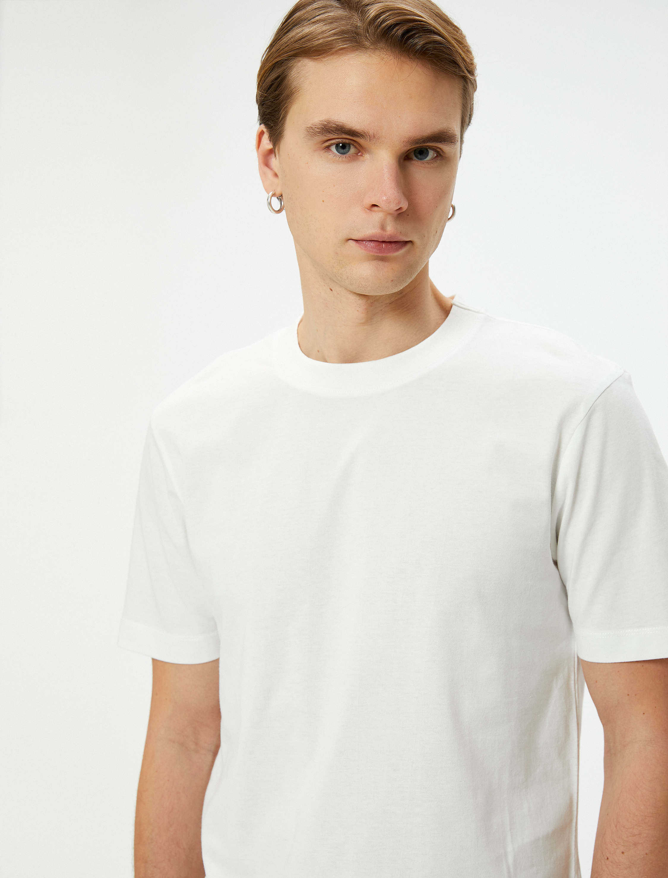   Basic Tişört Bisiklet Yaka Kısa Kollu