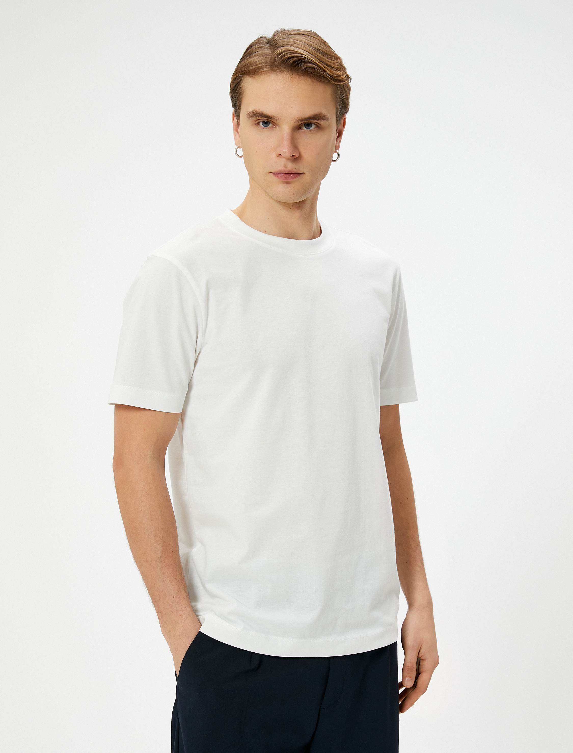   Basic Tişört Bisiklet Yaka Kısa Kollu