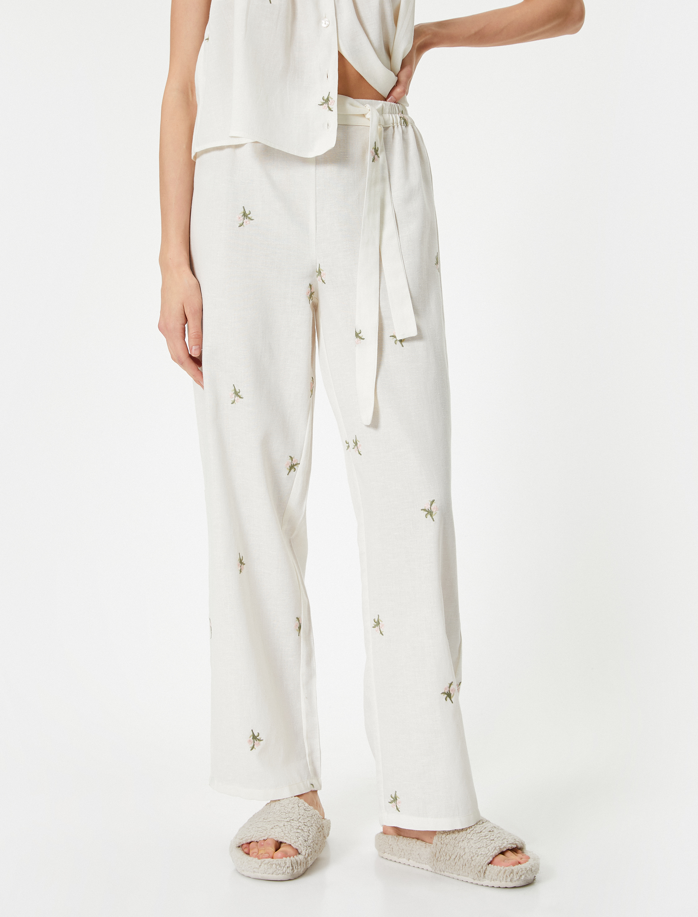   Pijama Altı Çiçek İşleme Detaylı  Keten Karışımlı