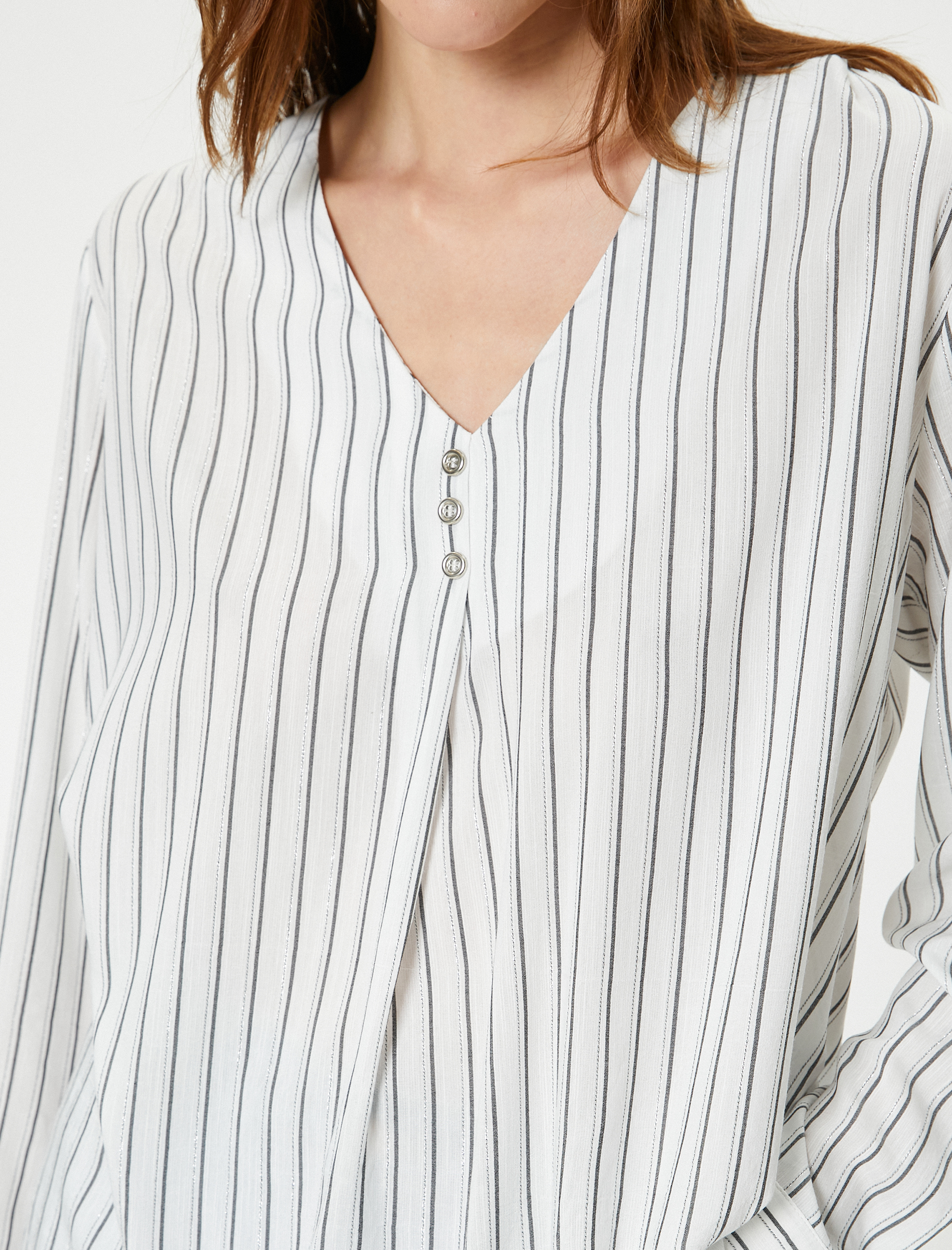   Uzun Kollu Bluz V Yaka Düğmeli Viskon Karışımlı