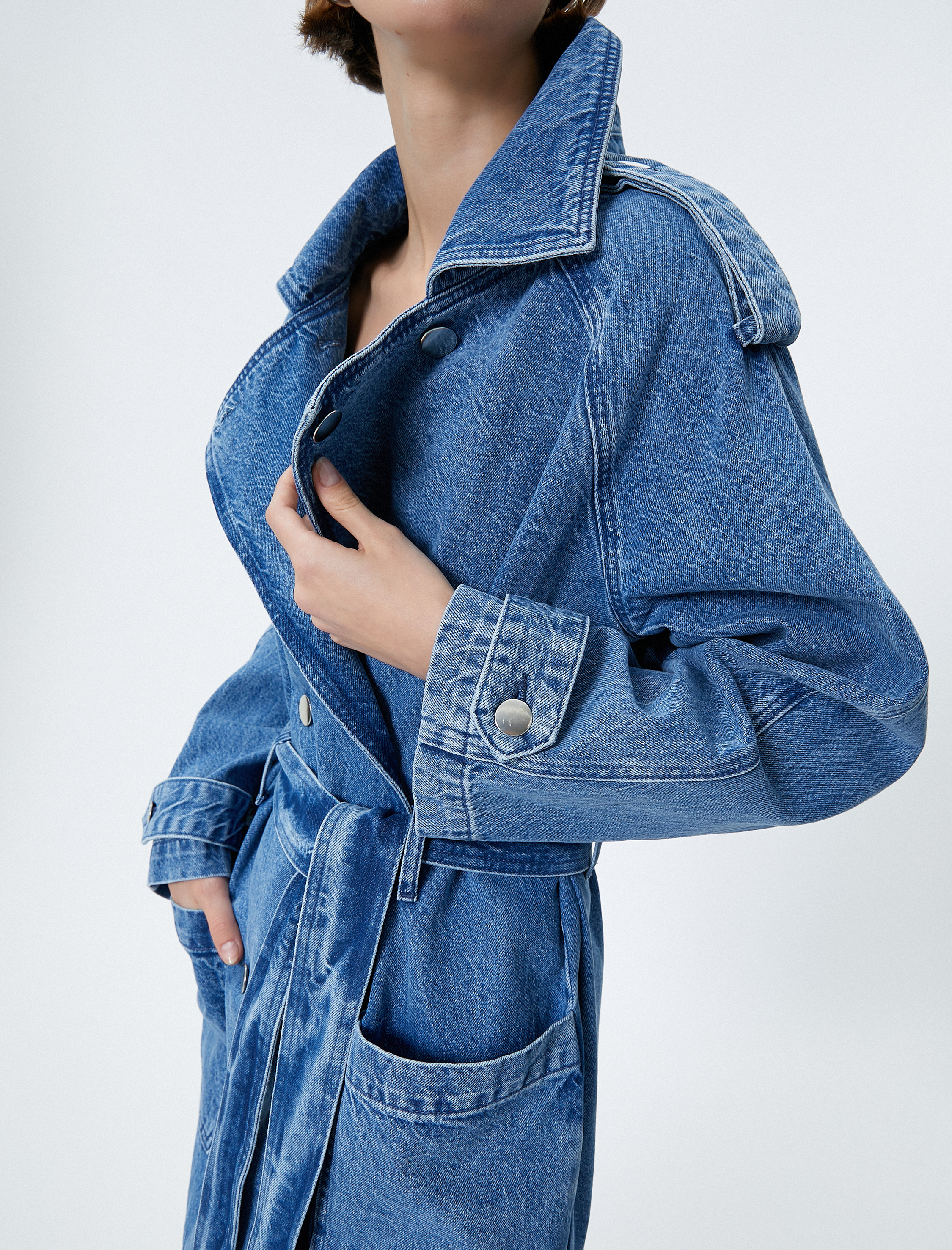   Uzun Kot Trençkot Kruvaze Kemer Detaylı Cepli Apolet Detaylı