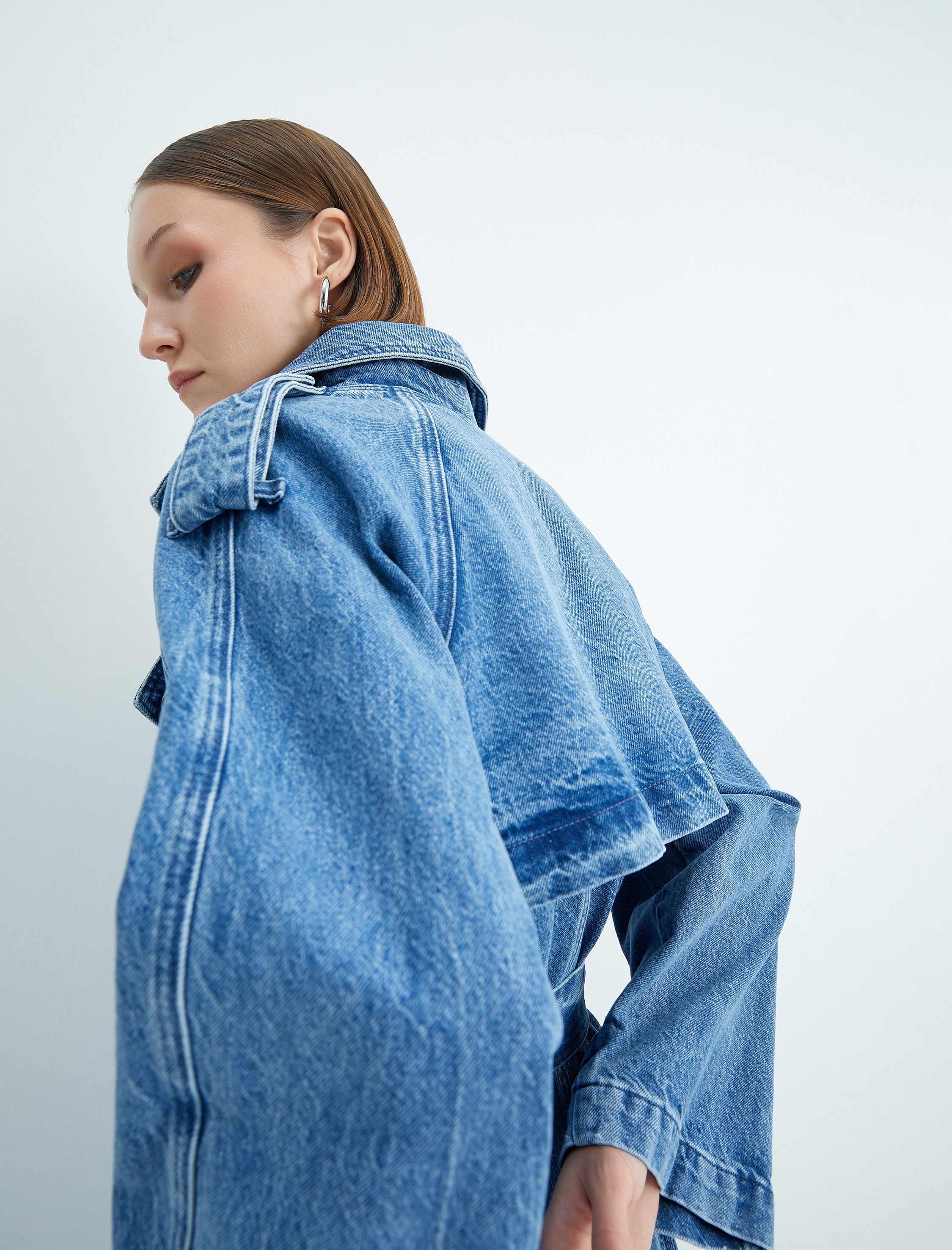   Uzun Kot Trençkot Kruvaze Kemer Detaylı Cepli Apolet Detaylı