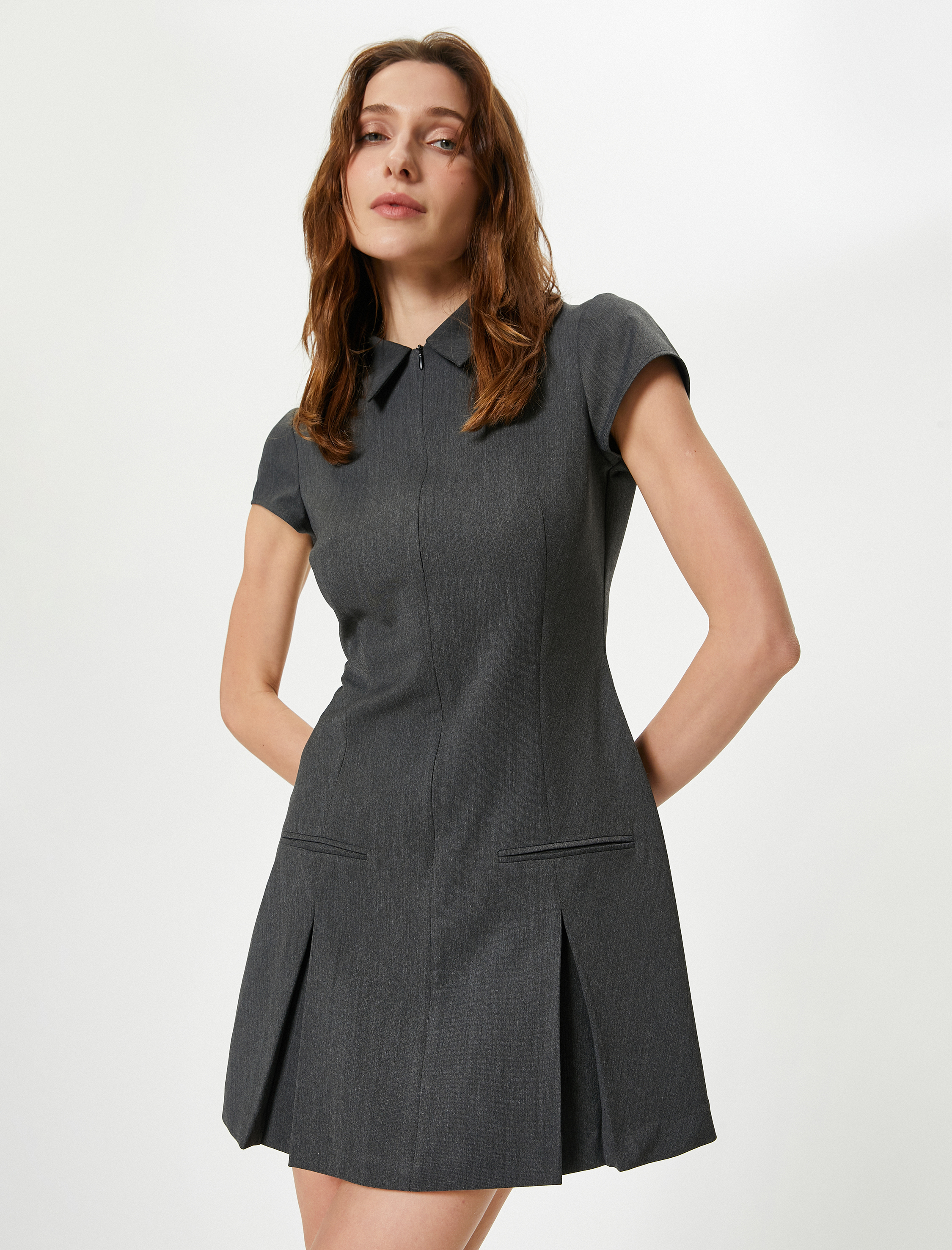   Gömlek Yaka Elbise Pile Detaylı Kısa Kollu