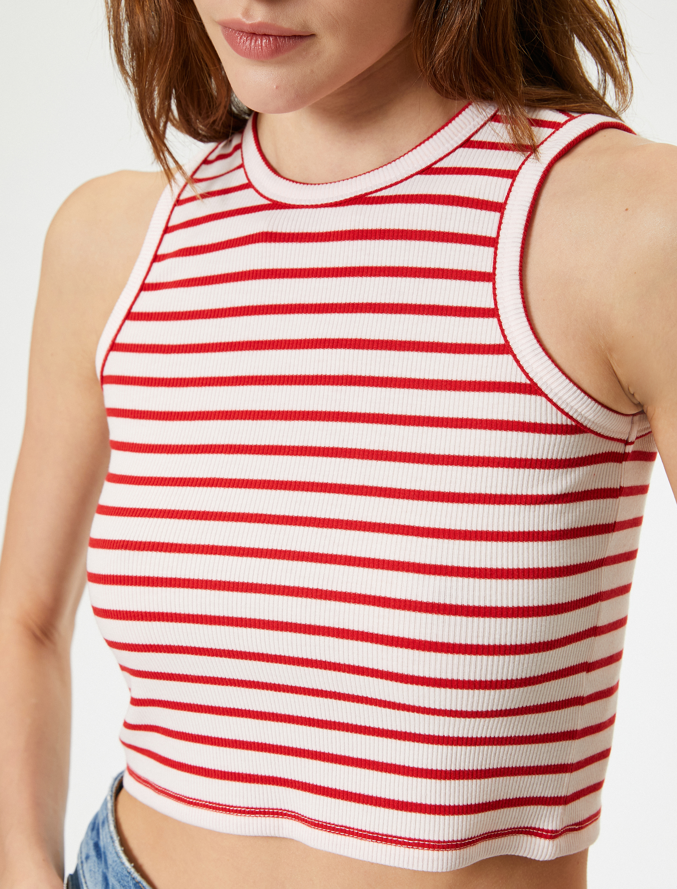   Crop Atlet Halter Yaka Fitilli