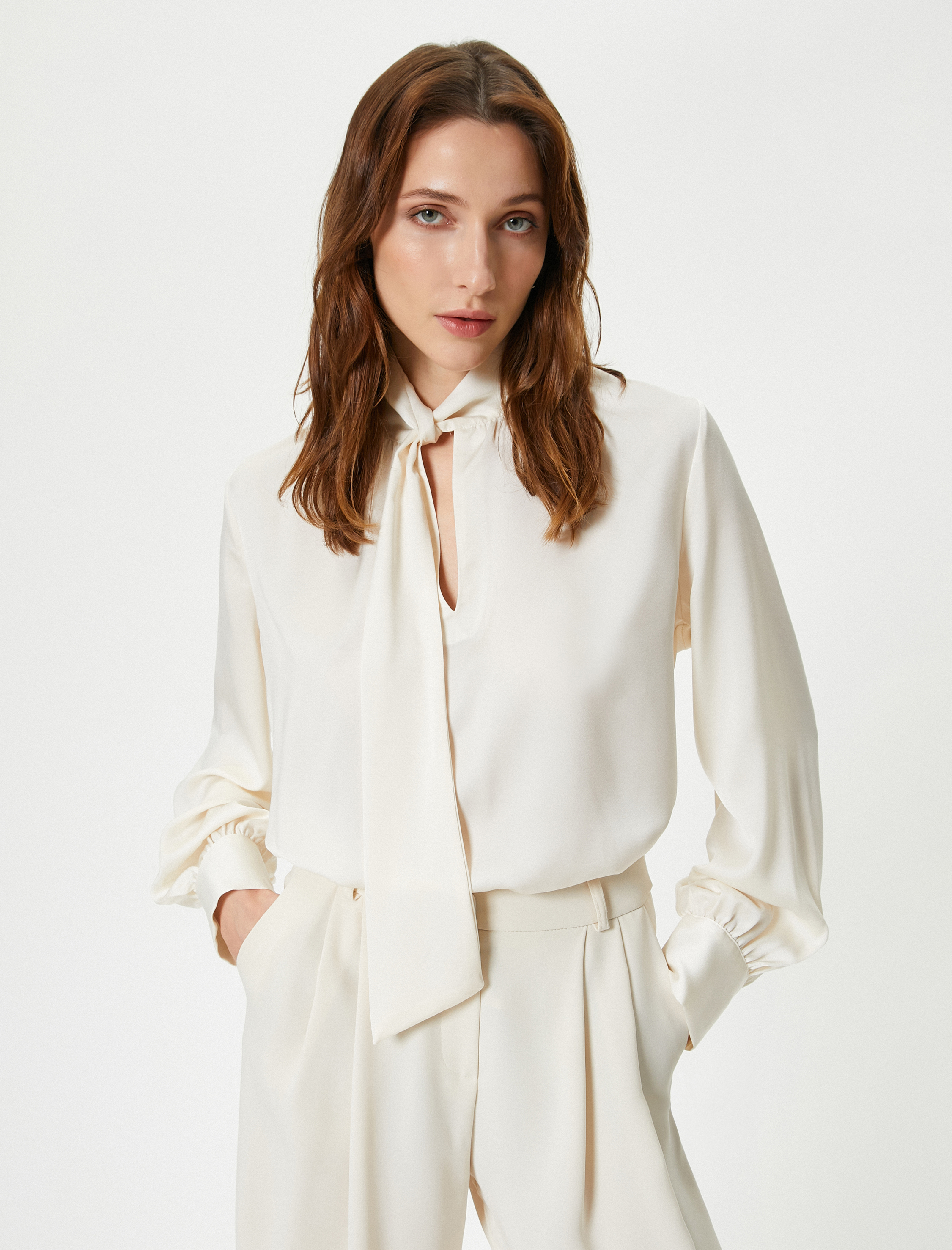   Bluz Uzun Kollu Fular Yaka