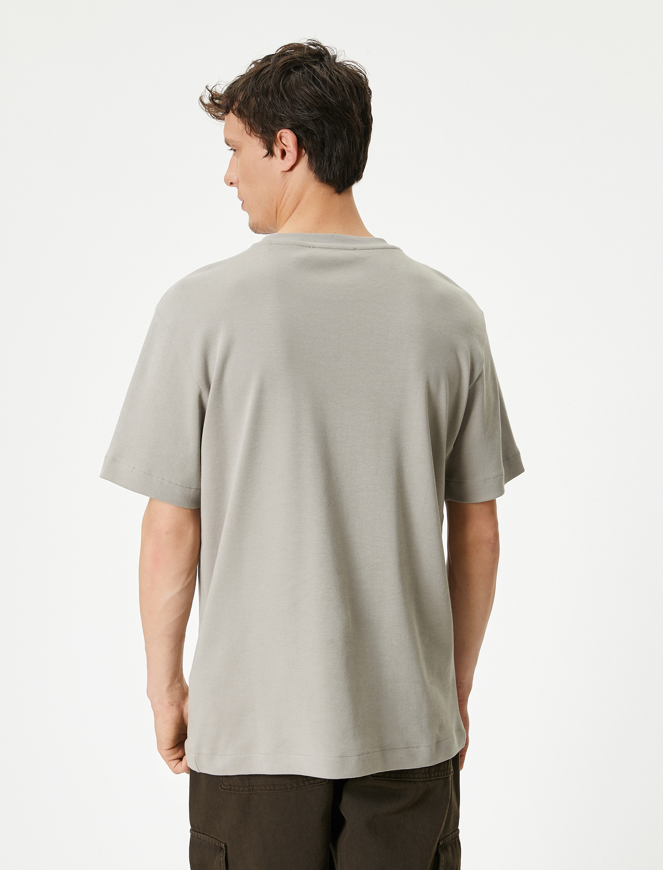   Basic Tişört Cep Detaylı Kısa Kollu Bisiklet Yaka