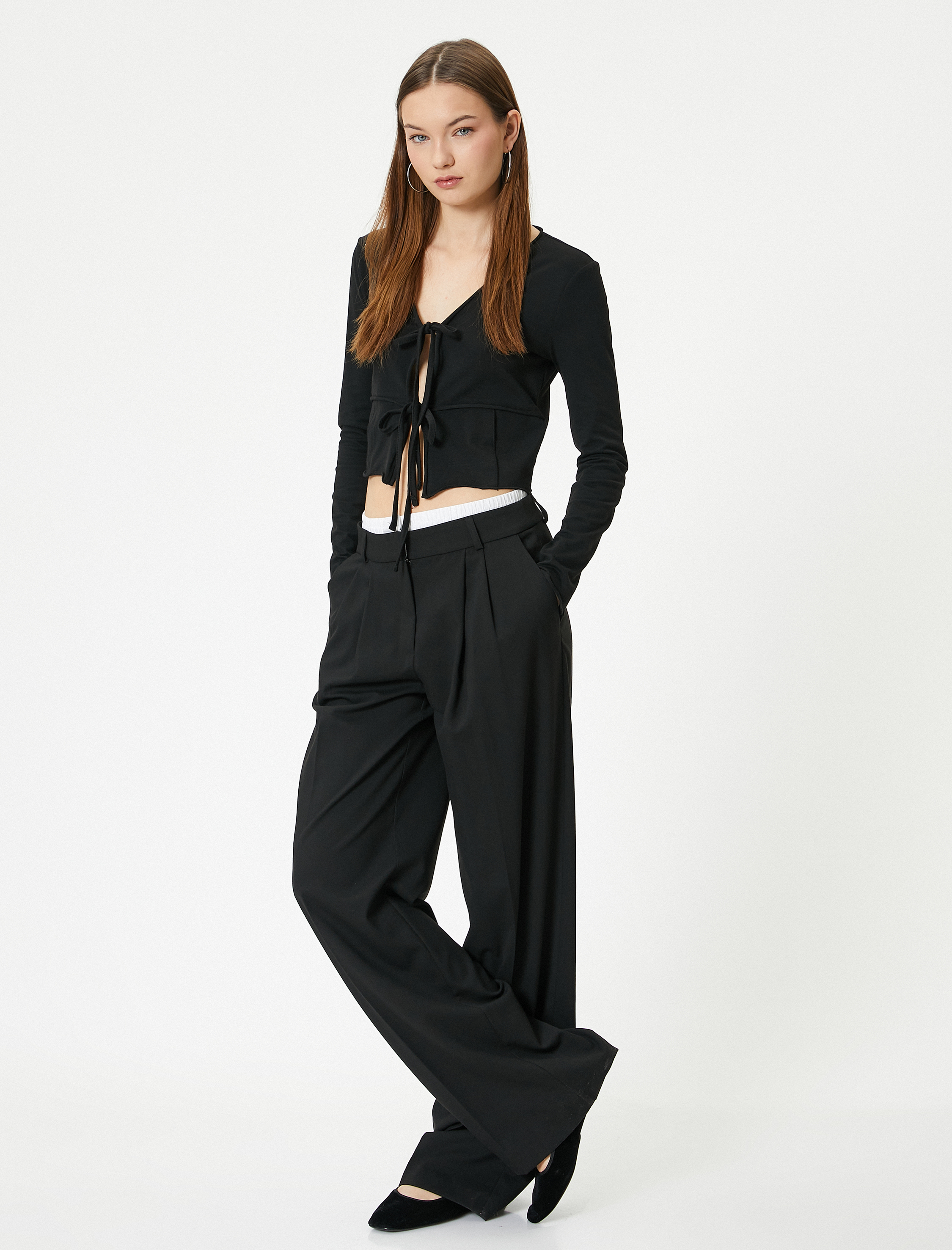   Fiyonk Detaylı Bluz Uzun Kollu V Yaka Viskon Kumaş