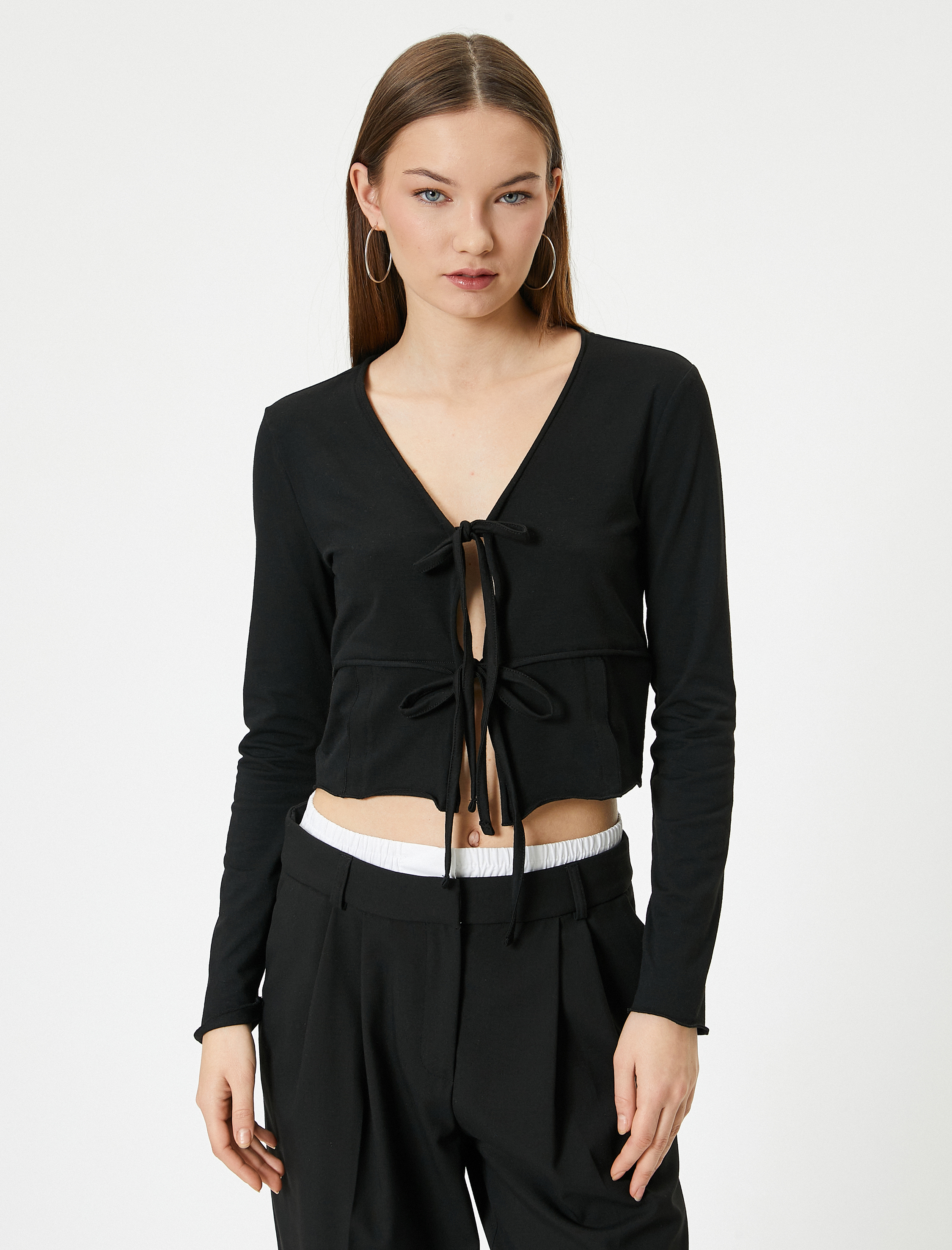   Fiyonk Detaylı Bluz Uzun Kollu V Yaka Viskon Kumaş